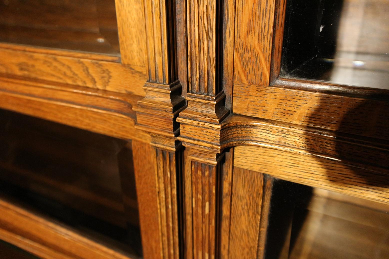 Antique Oak Globe Wernicke Bookcase, Special Edition im Zustand „Gut“ in Eindhoven, NL