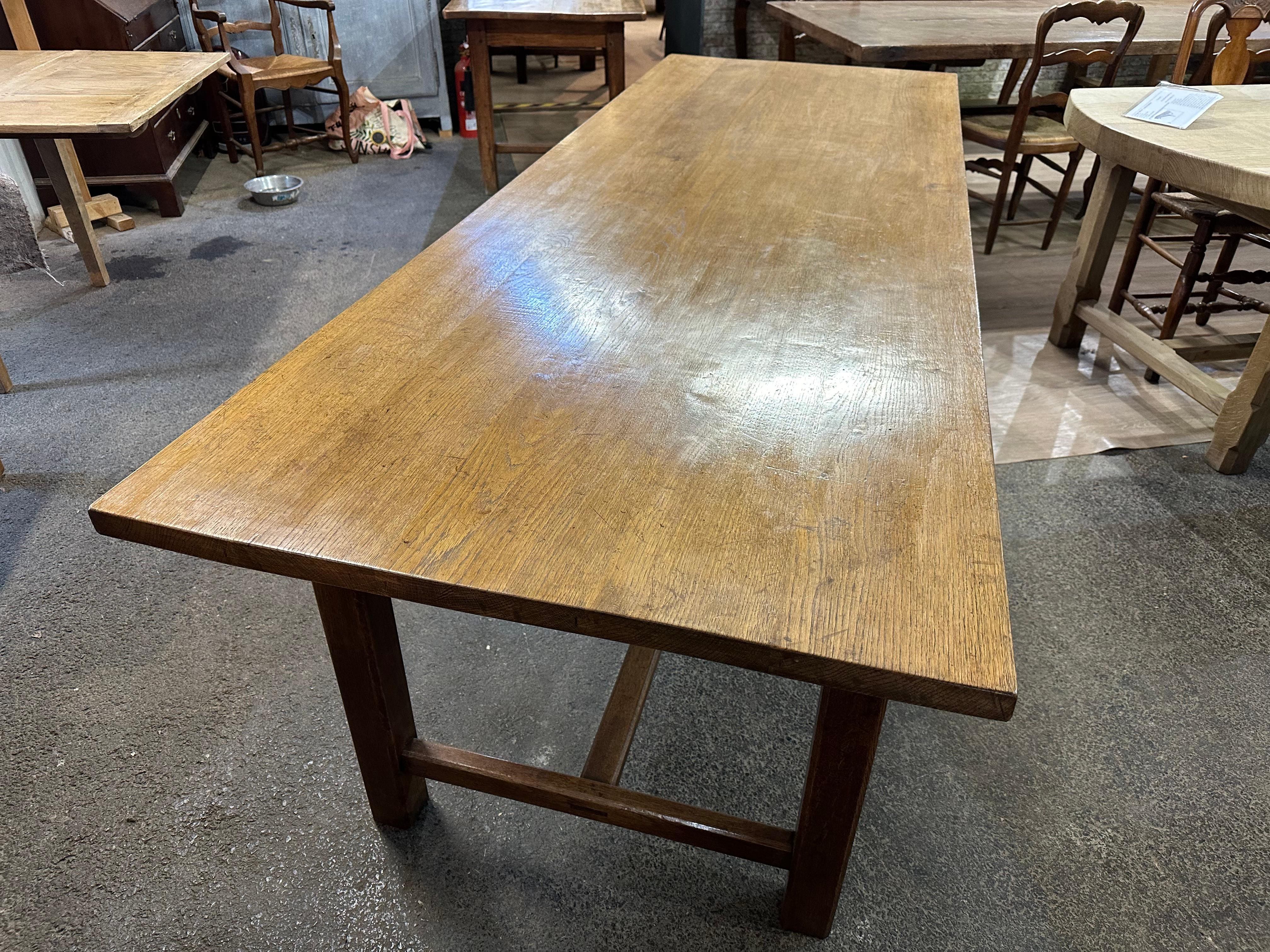 Fatto a mano Tavolo da fattoria H. H. antico in Oak in vendita