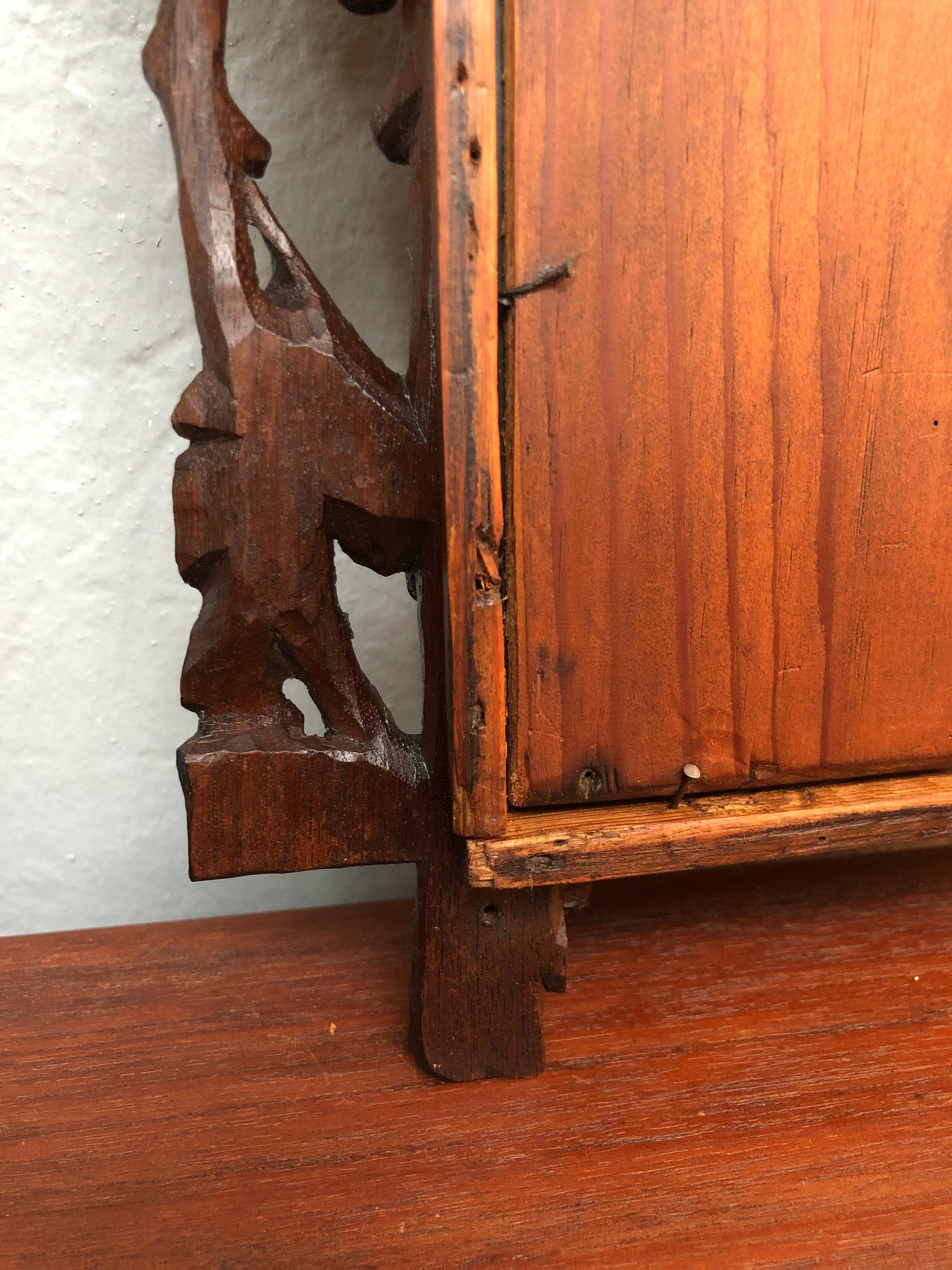 Antique Oak Hand Carved Victorian Wall Mirror For Sale 3
