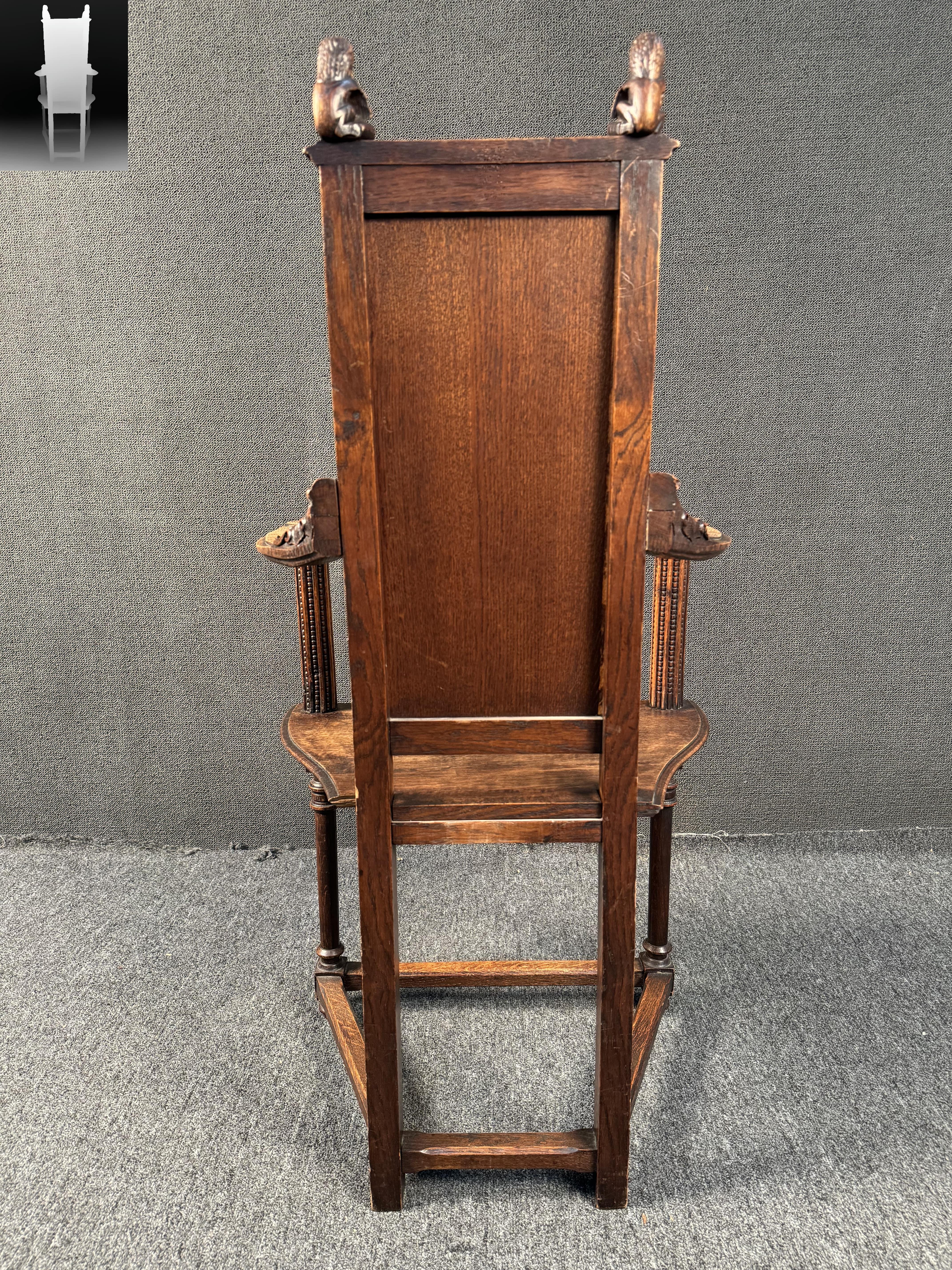 Poltrone gotiche Highback in Oak antico in vendita 7
