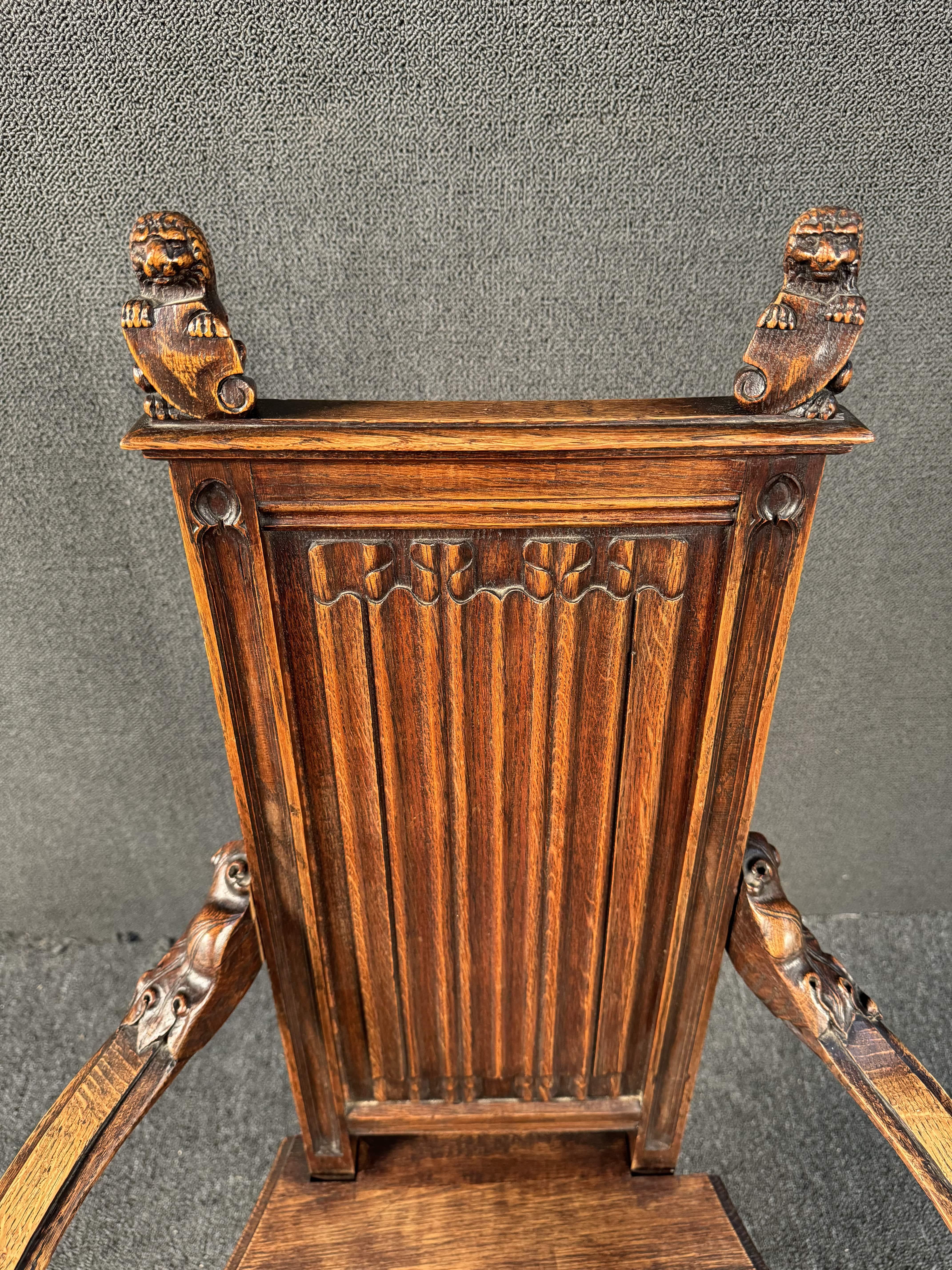 Quercia Poltrone gotiche Highback in Oak antico in vendita