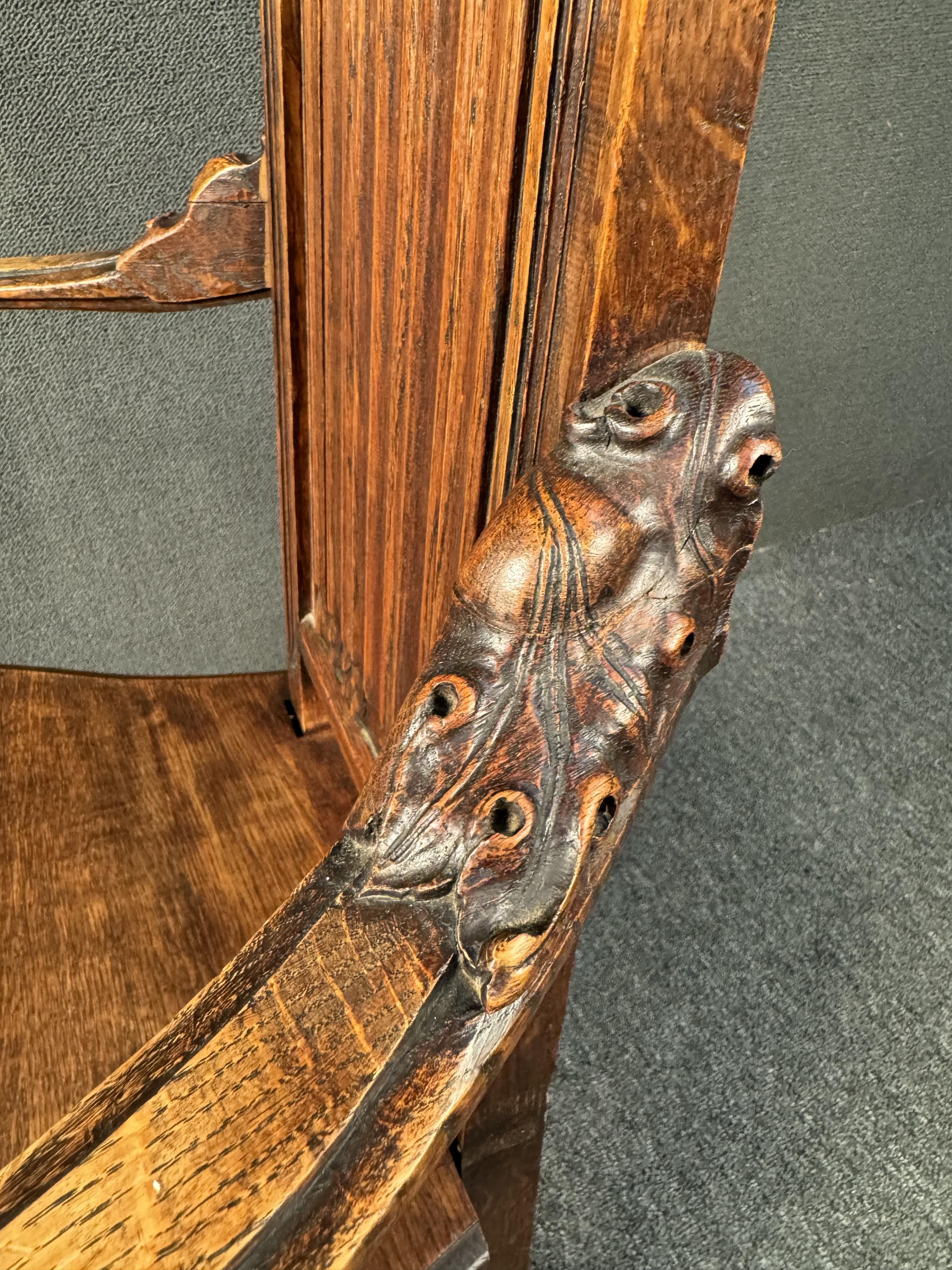 Poltrone gotiche Highback in Oak antico in vendita 3