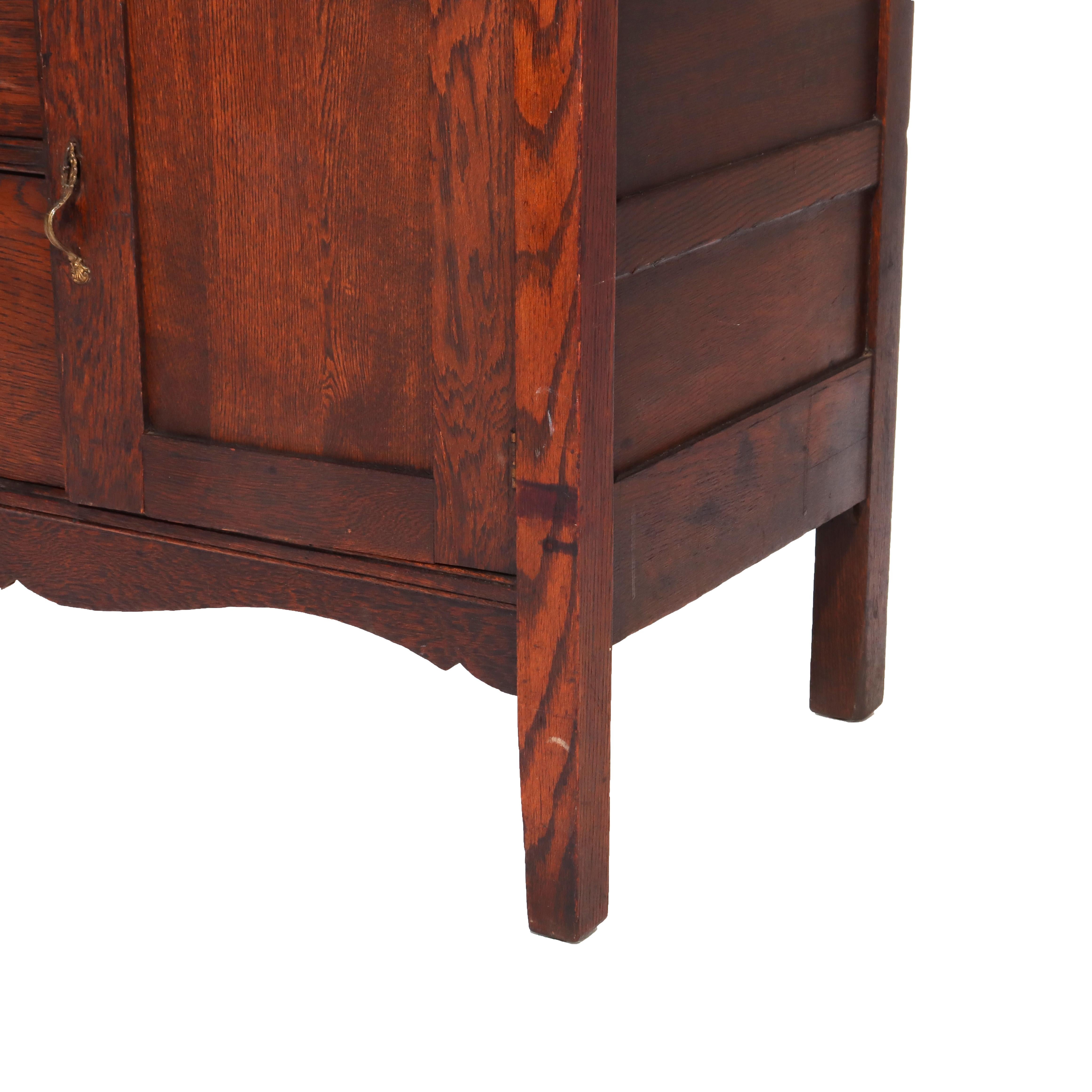 Lavabo De Hotel Antiguo De Roble Con Espejo C1920 en Bueno estado para la venta en Big Flats, NY