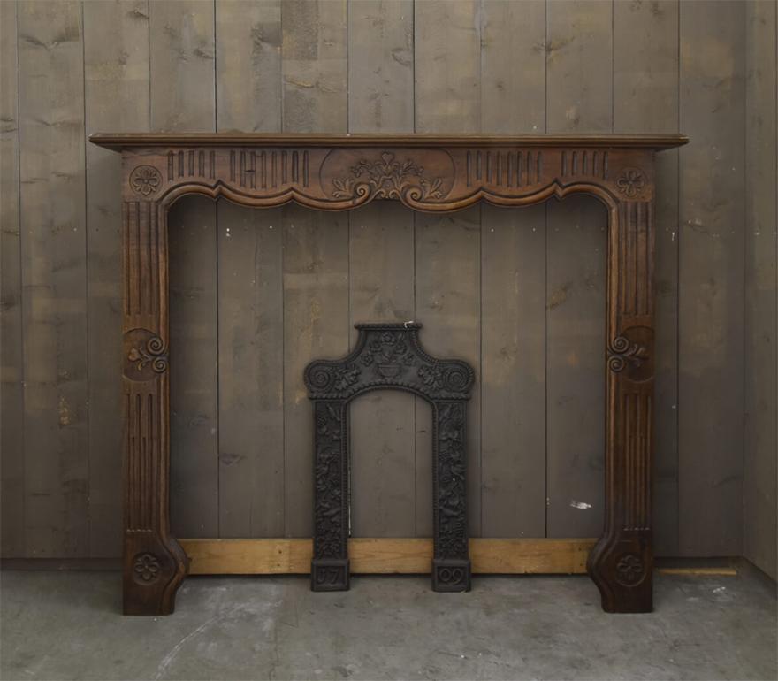 Antique oak Louis XIV fireplace mantel from the 19th Century
to place in front of the chimney.

See last picture for all dimensions.