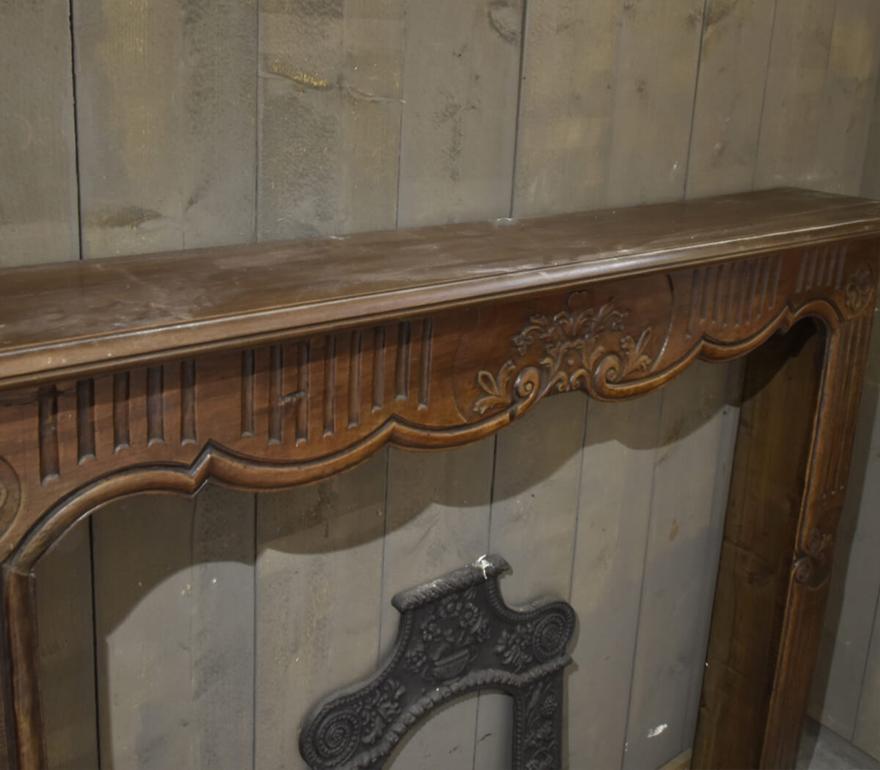 Antique oak Louis XIV fireplace mantel 19th Century In Fair Condition For Sale In Udenhout, NL