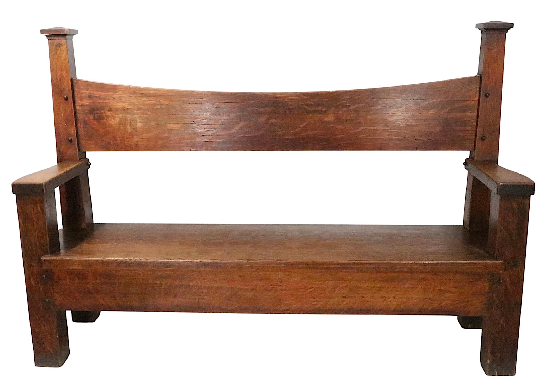 Antique Oak Mission Arts and Crafts  Gothic Style Bench Settee c. 1900/1930's In Good Condition For Sale In New York, NY