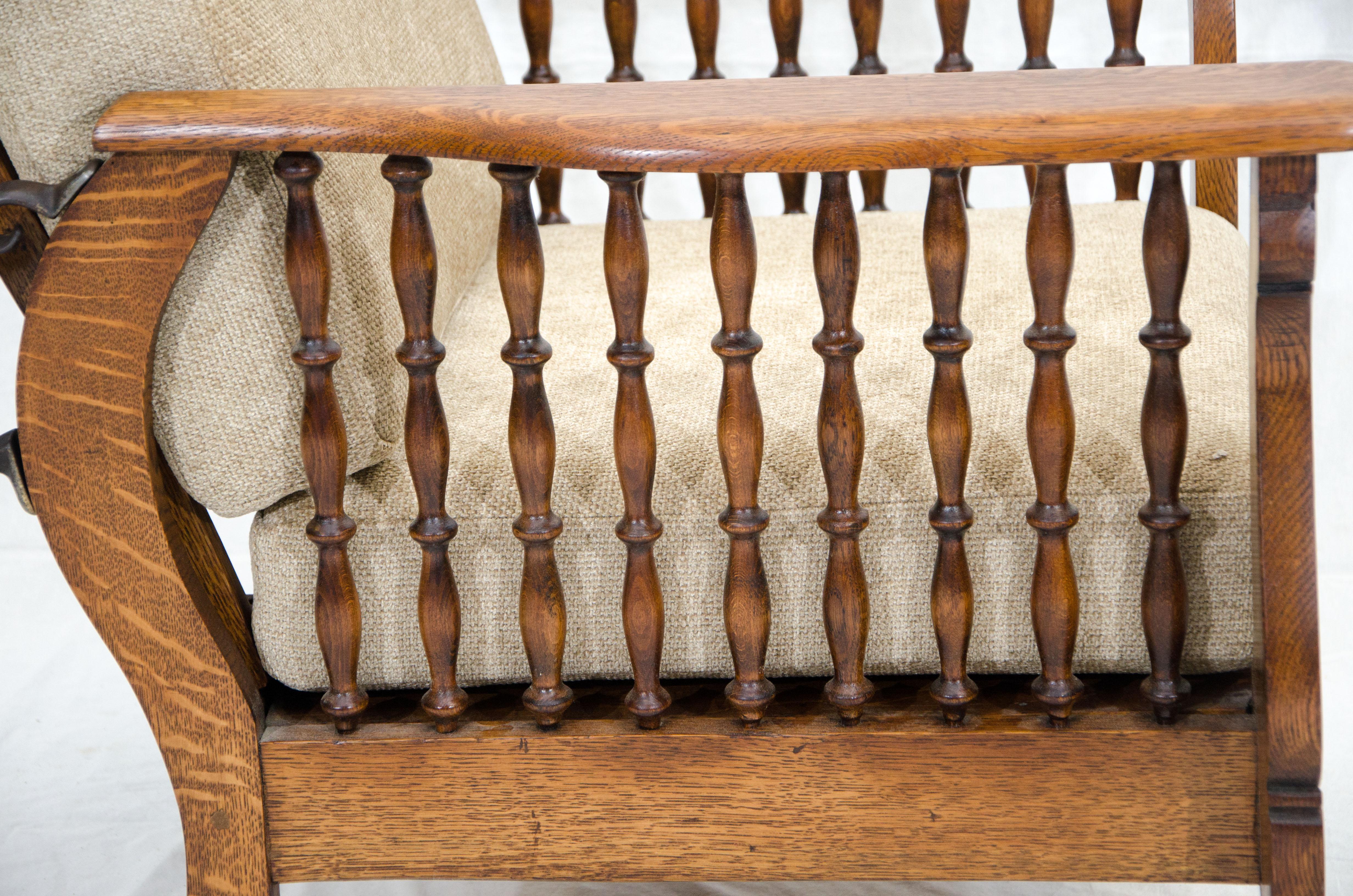 Antique Oak Morris Reclining Chair, Quarter Sawn Oak In Good Condition In Crockett, CA