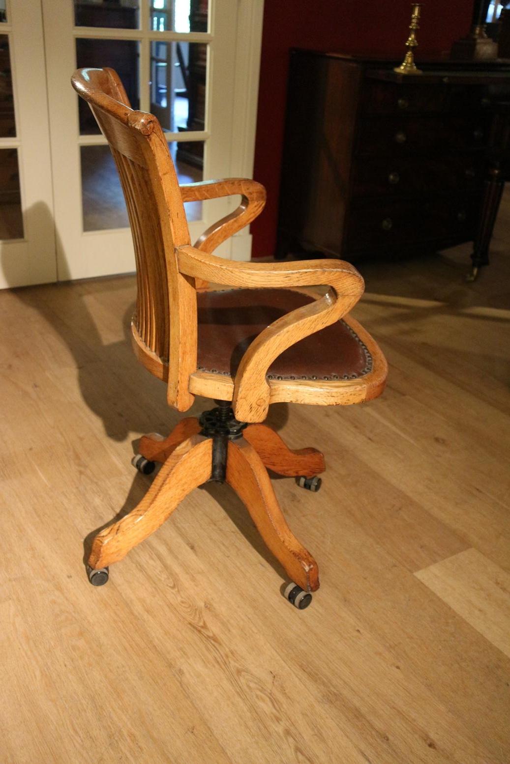 Antique Oak Office Chair In Good Condition For Sale In Eindhoven, NL
