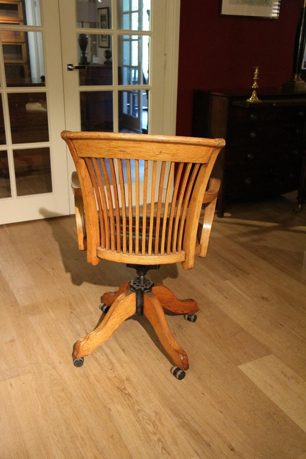 Early 20th Century Antique Oak Office Chair For Sale