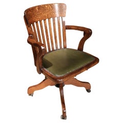 Chaise de bureau en chêne ancien