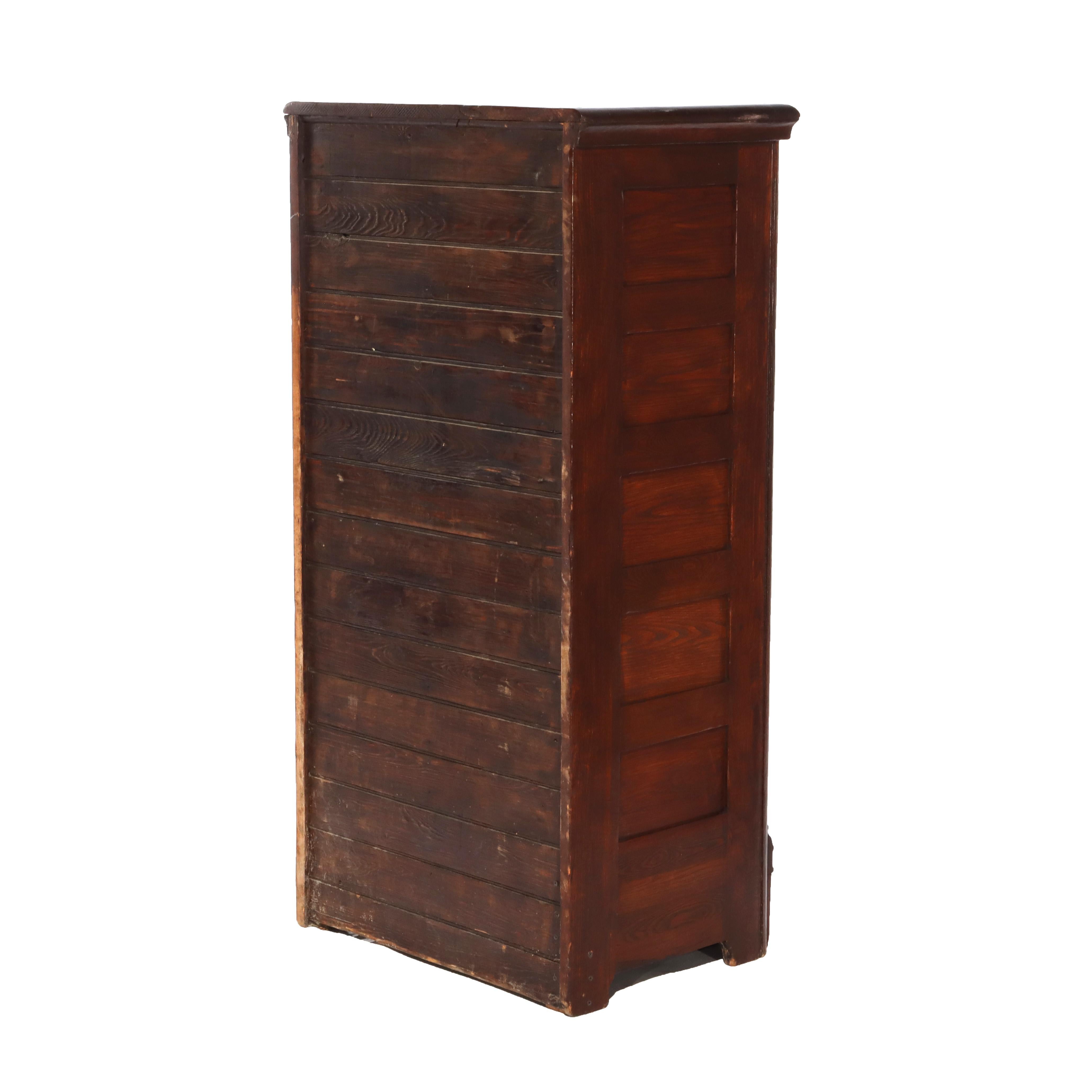 Glacière ancienne à panneaux surélevés en Oak Oak C1900 en vente 4