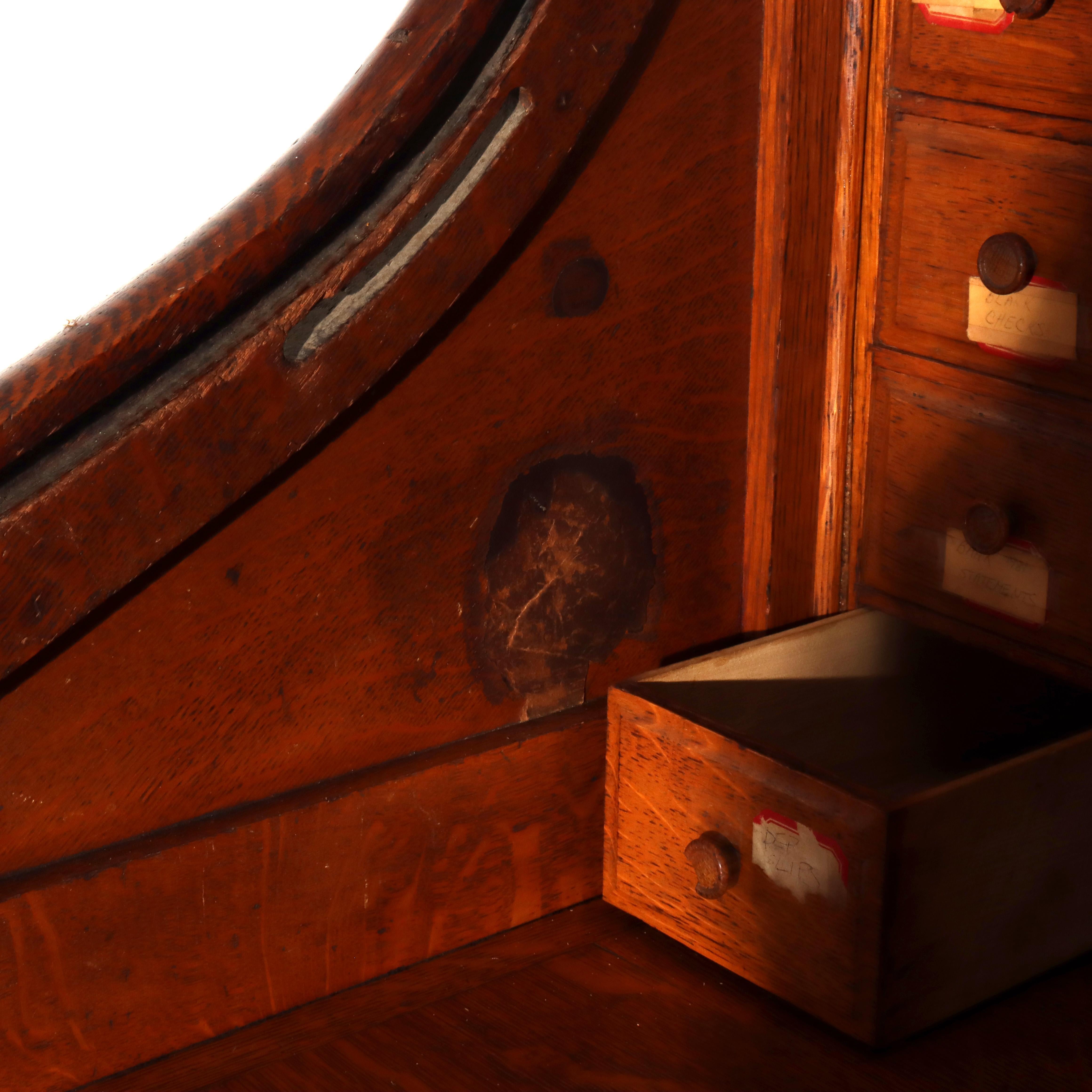 XX secolo Antico scrittoio a S in Oak con interni completi non firmato del 1900 in vendita