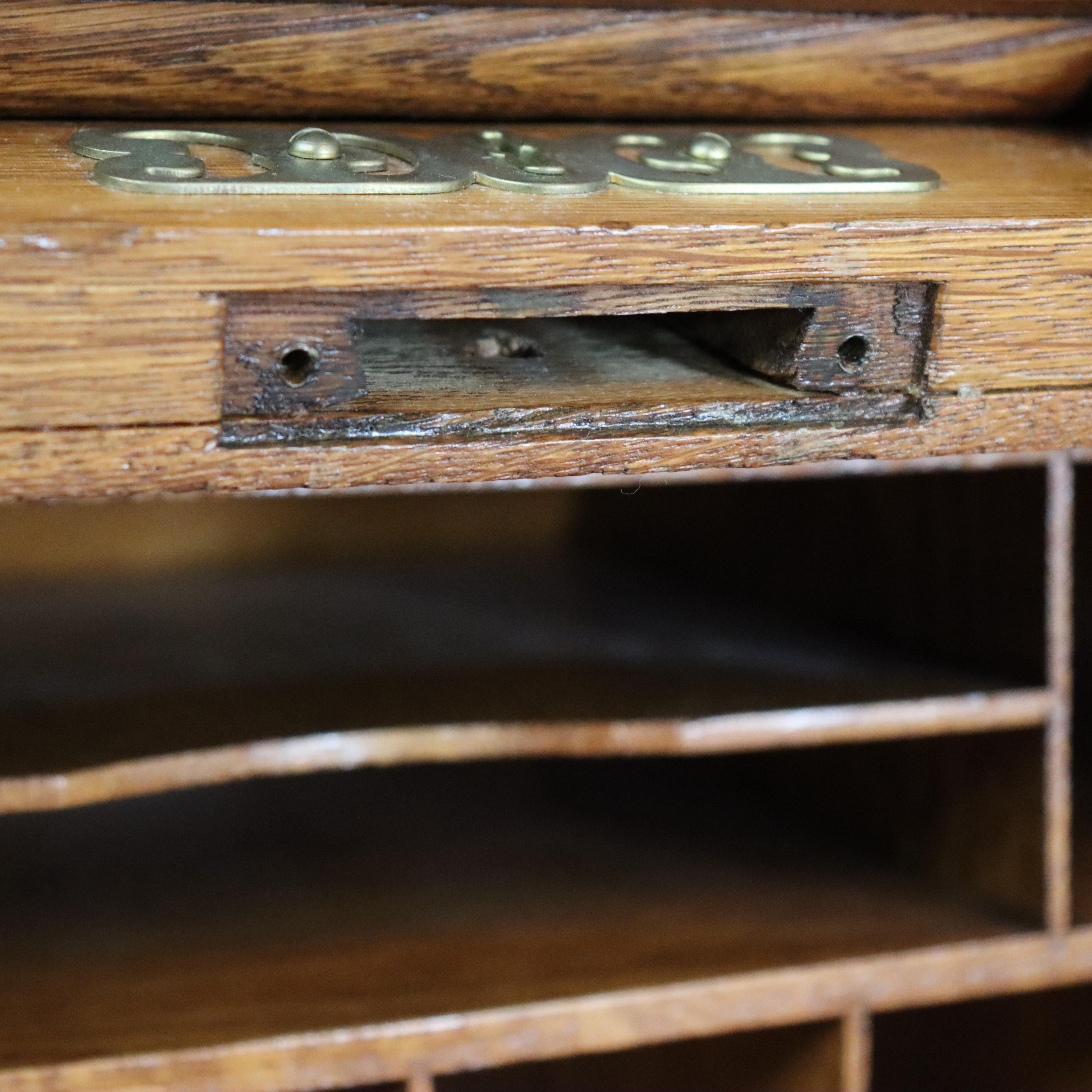 Antica scrivania a piedistallo singolo in Oak S-Roll Top C1910 in vendita 6