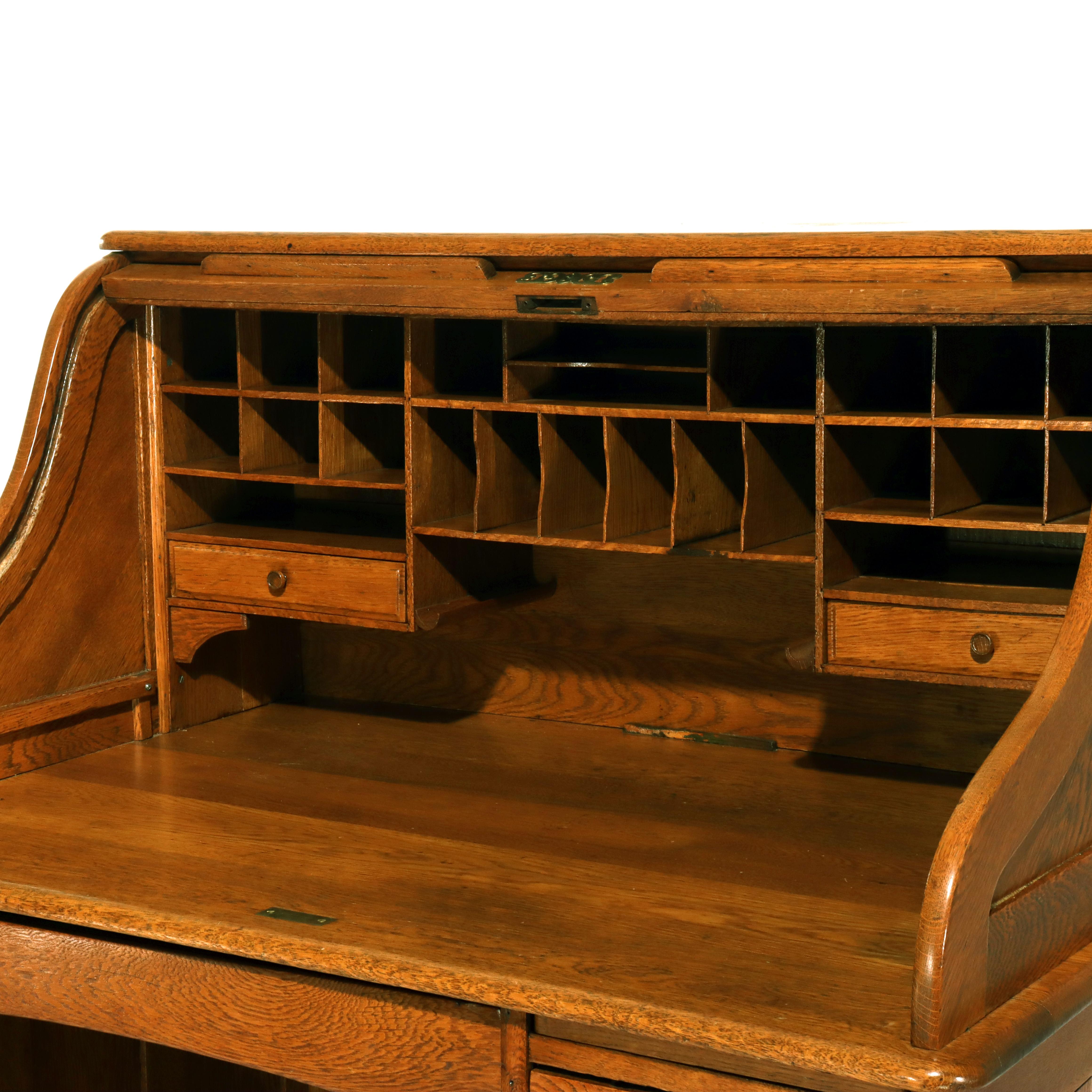 Antica scrivania a piedistallo singolo in Oak S-Roll Top C1910 in vendita 2