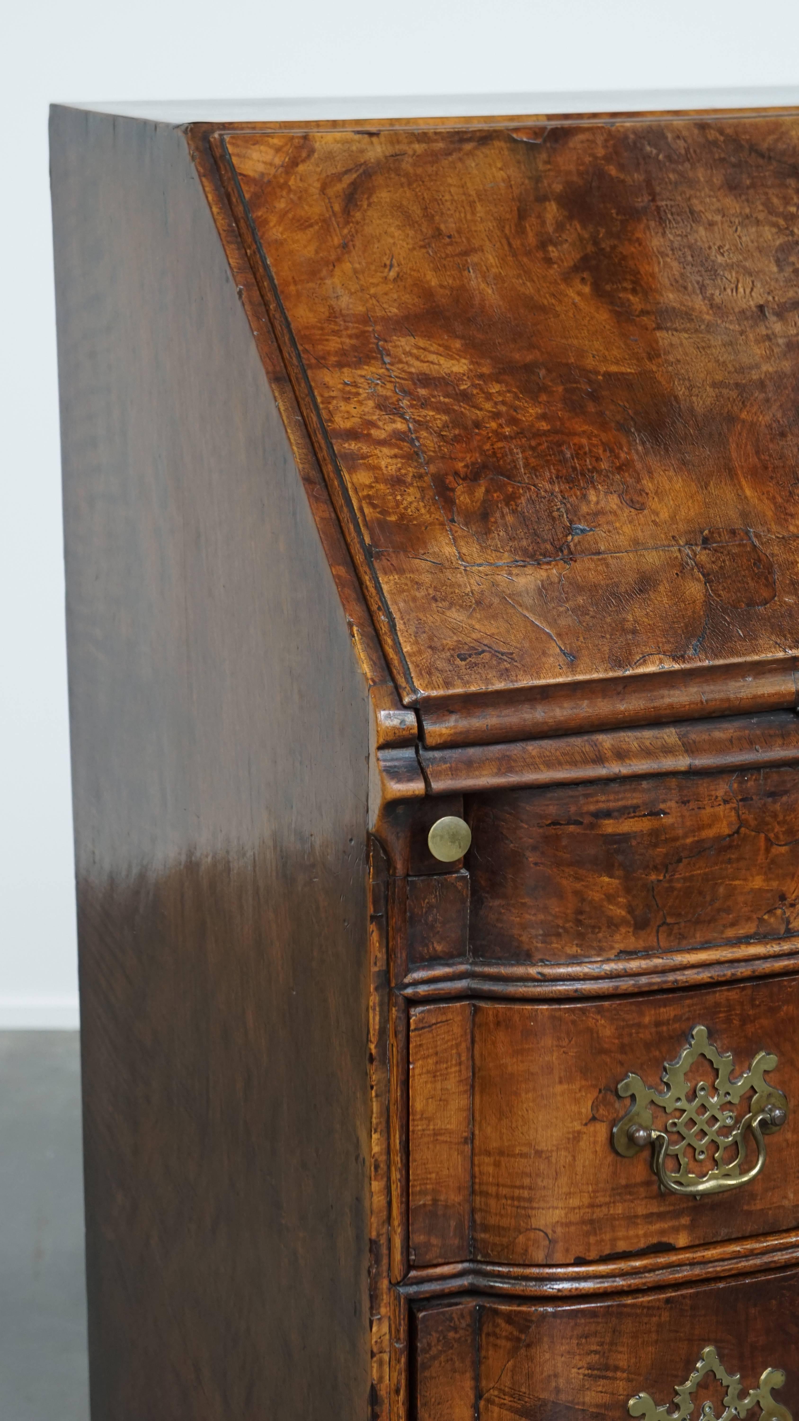 Antique Oak Secretary Desk / Chest of Drawers – Late 18th Century For Sale 1