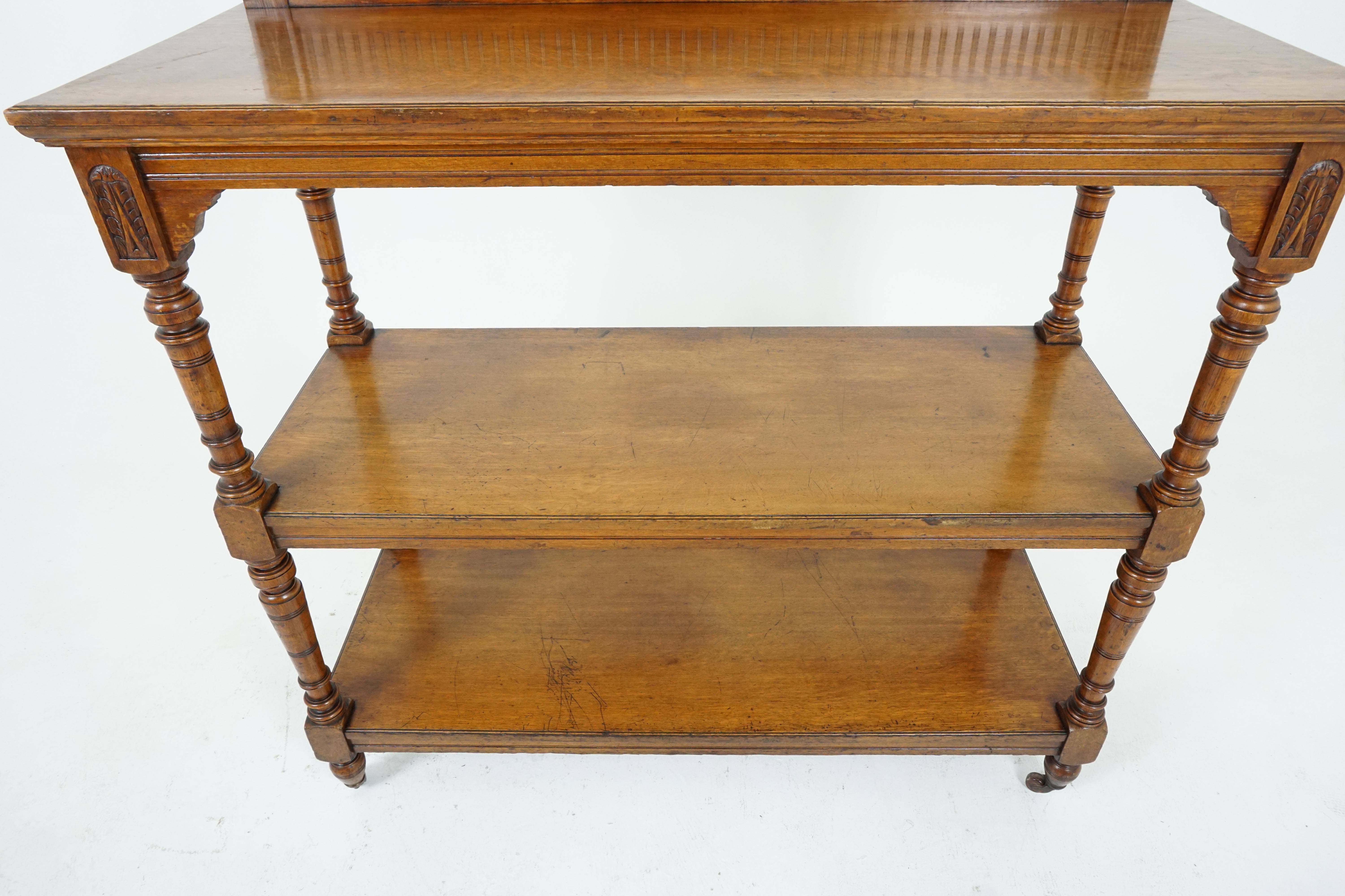 Antique Oak Server Sideboard, Victorian 3-Tier Buffet, Scotland, 1880 In Good Condition In Vancouver, BC