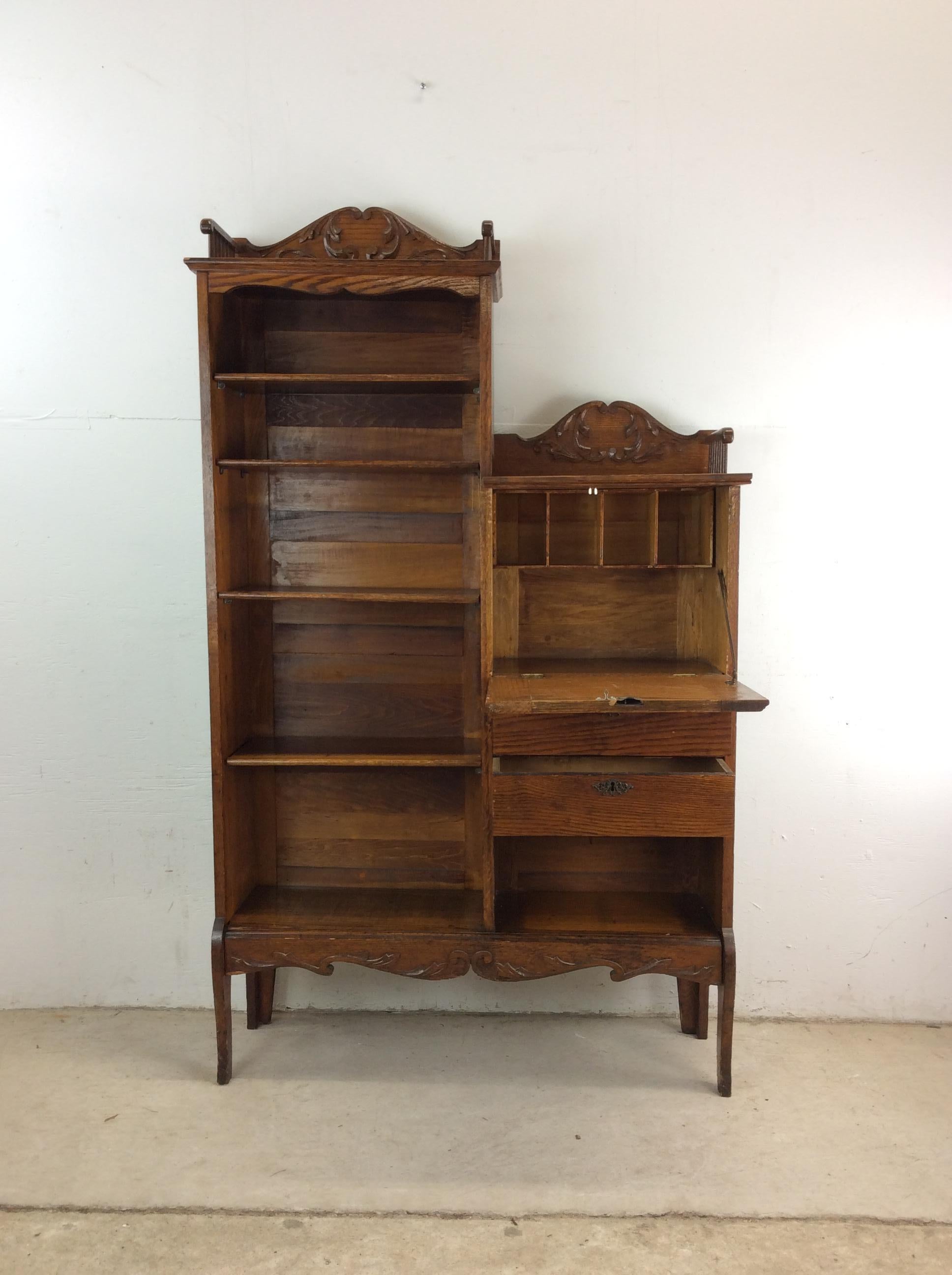 Antiguo Aparador de Roble con Librería y Escritorio de Frente Caído en venta 5