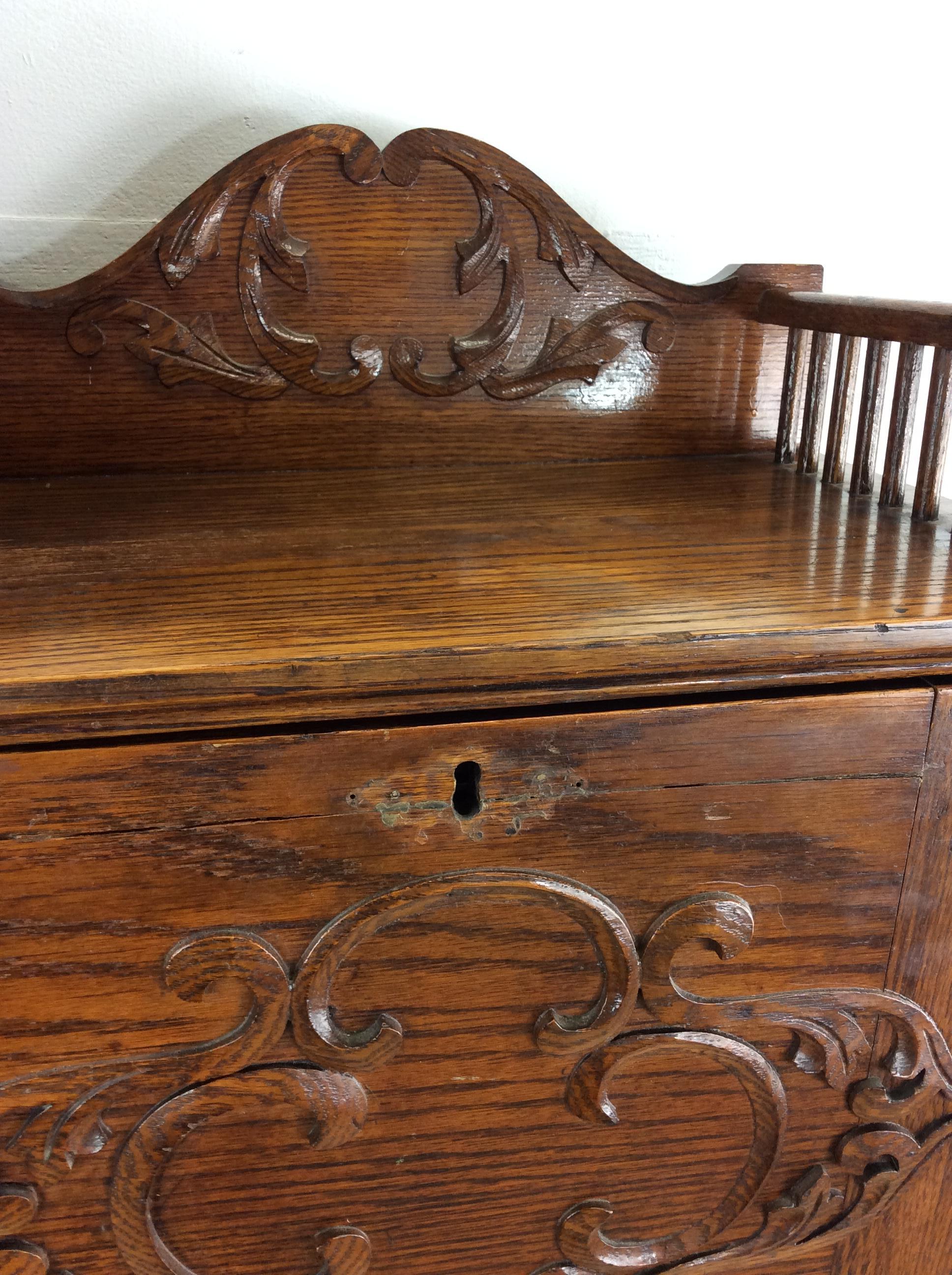 Antiguo Aparador de Roble con Librería y Escritorio de Frente Caído en Bueno estado para la venta en Freehold, NJ