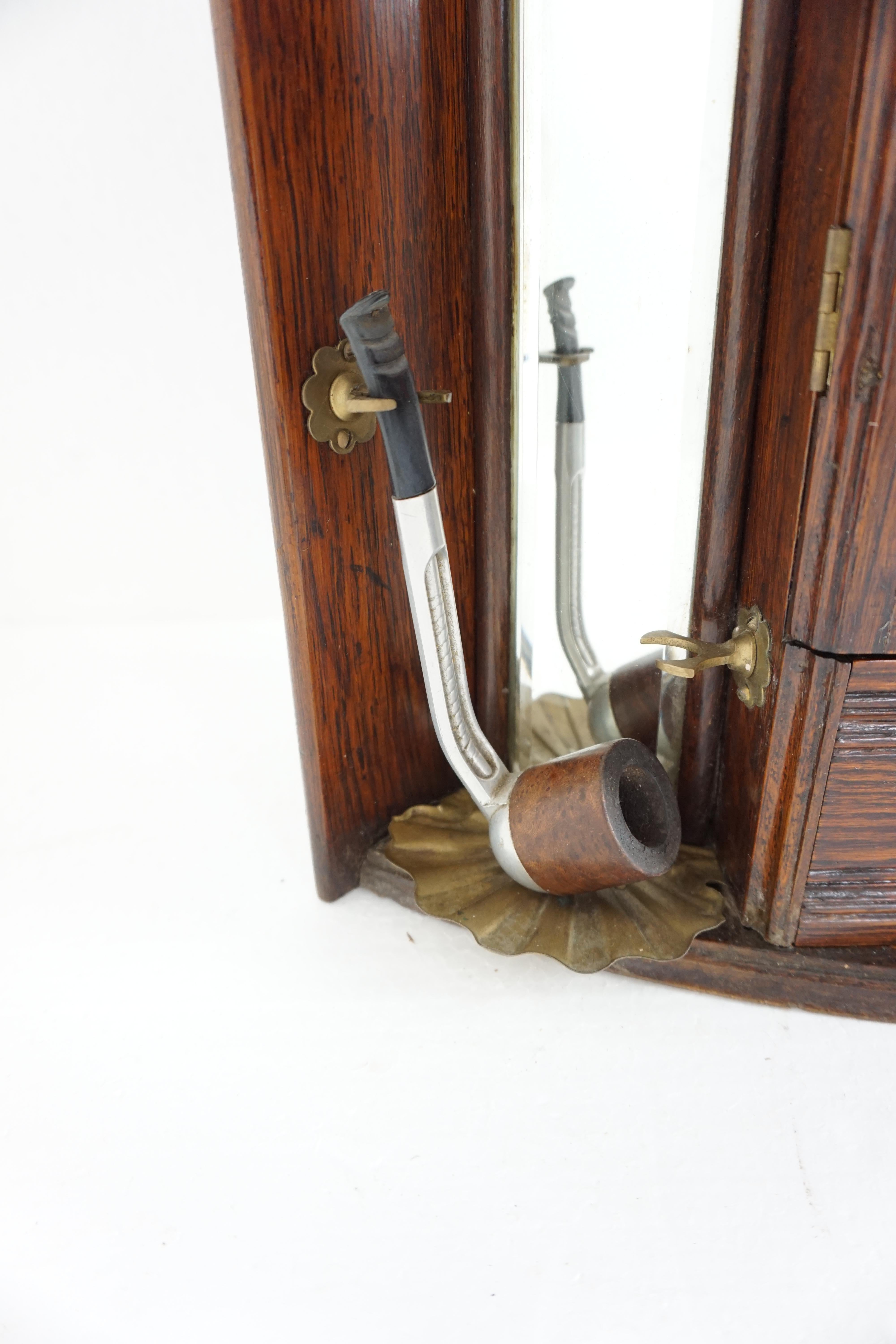 Début du 20ème siècle Armoire à fumeurs en chêne ancien, armoire d'angle, Écosse, 1900, H086 en vente