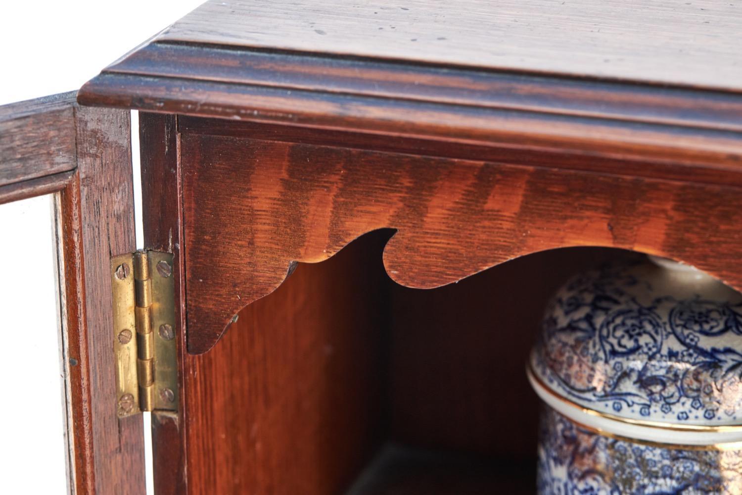 Gabinete de fumador antiguo de roble Eduardiano en venta
