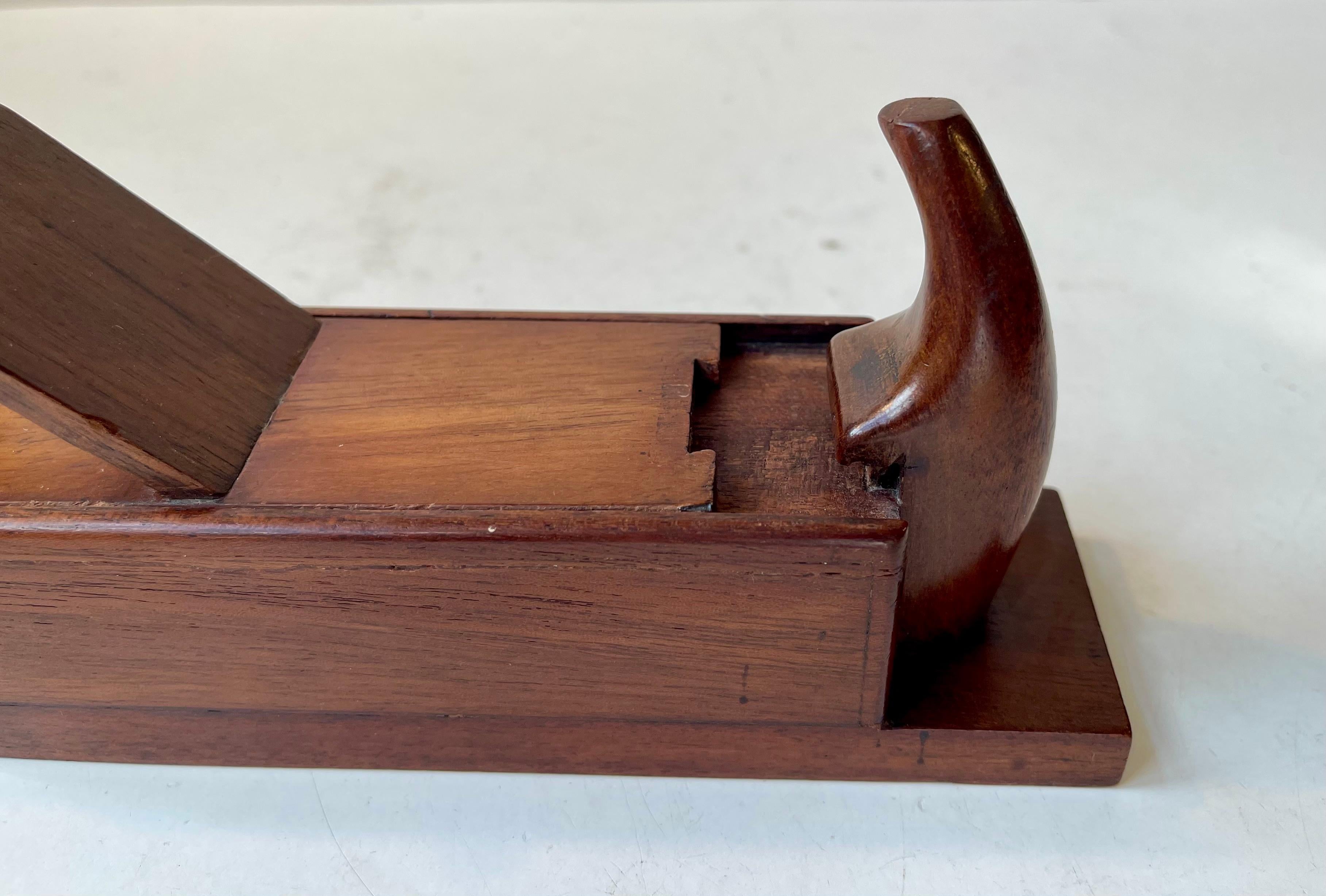 Antique Oak Snuff Box in the form of a Woodworking Plane For Sale 1