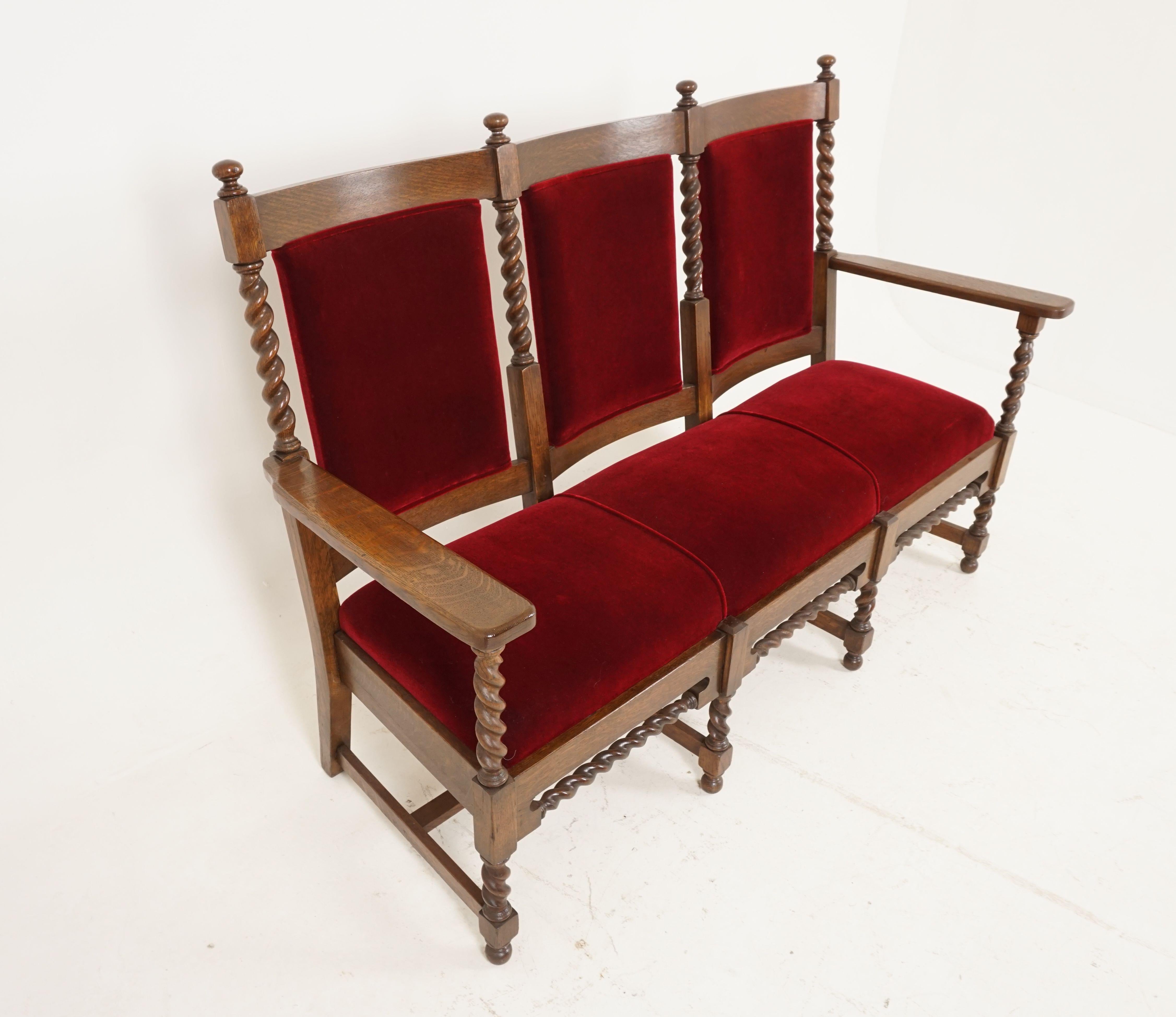 Antique oak sofa, Jacobean style Barley twist three-seat settee, Chaises, 1890s, H116

Scotland, 1890
Solid oak
Original finish
Top carved rail with turned finial to the top of the uprights
Padded backs with burgundy upholstery
Drop in padded