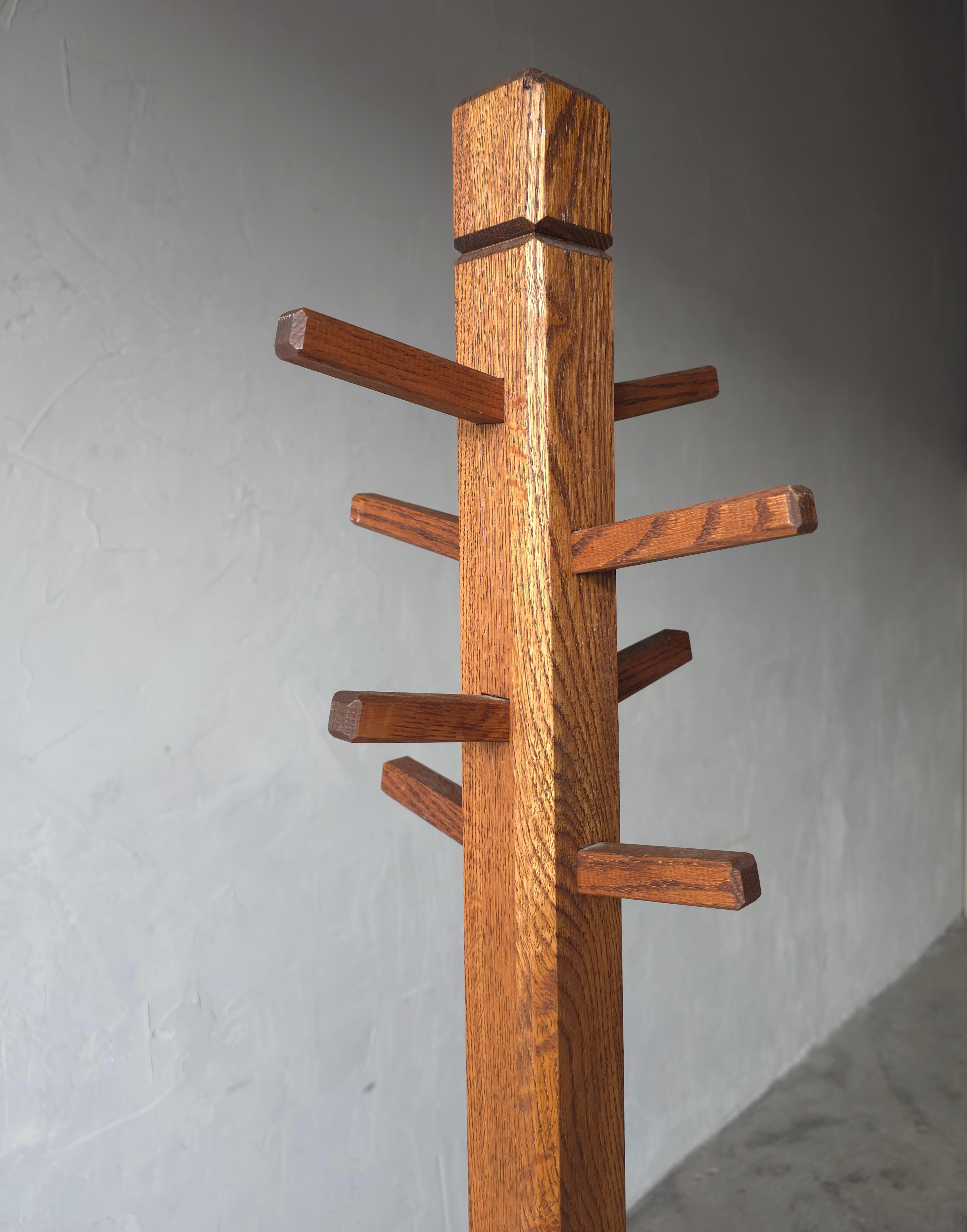Porte-manteau ancien en Oak Oak Stand Bon état - En vente à Las Vegas, NV