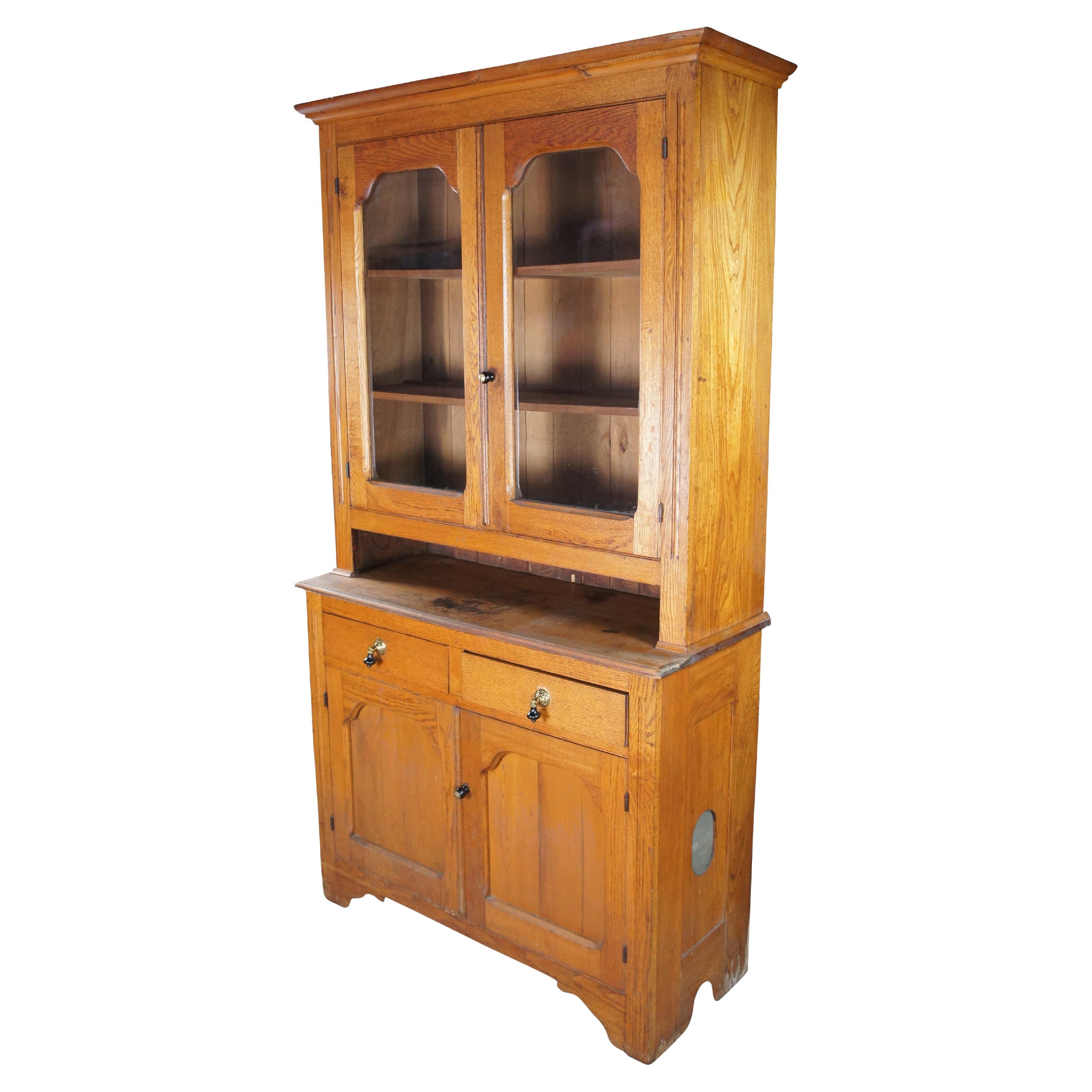 Are oak kitchen cabinets outdated?