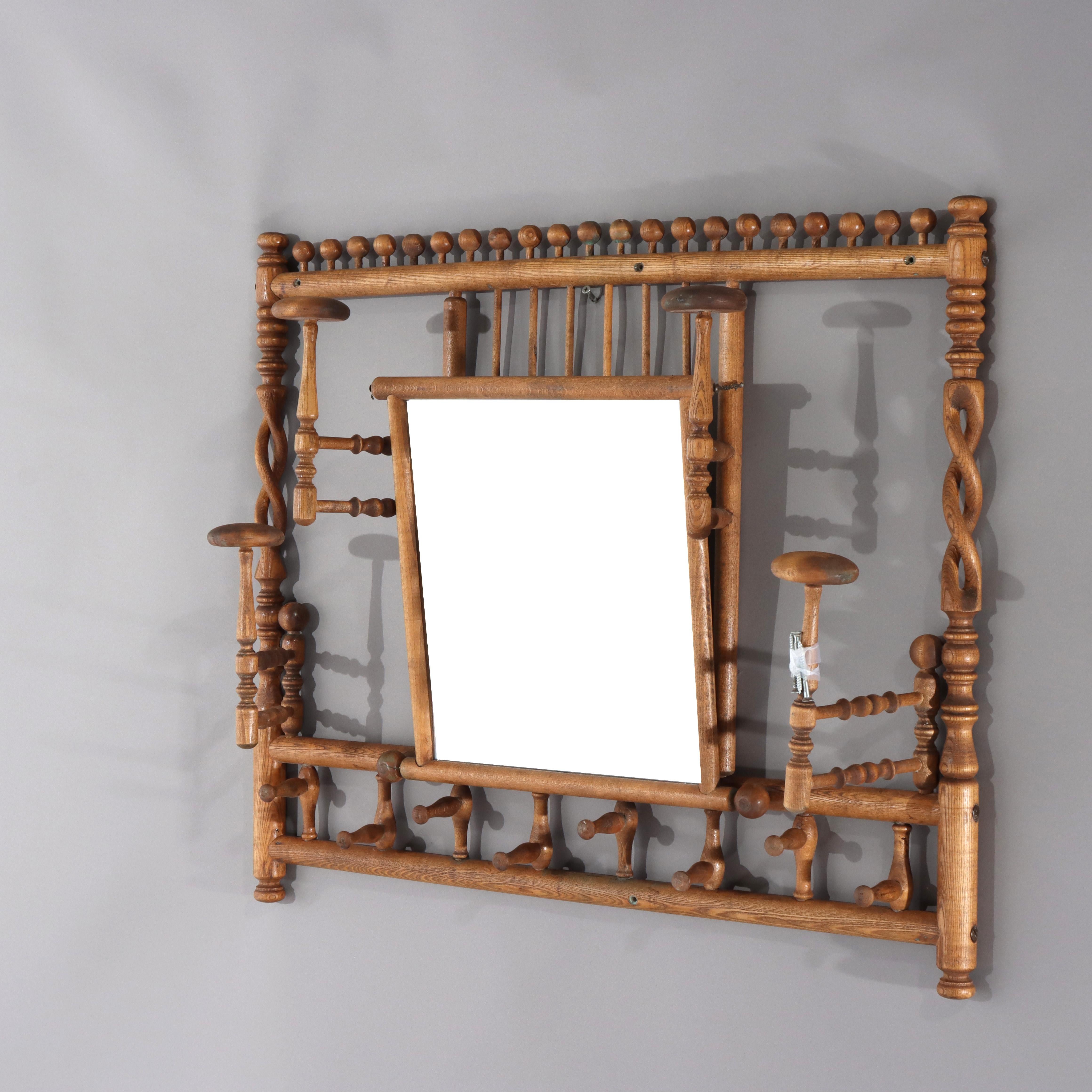 Antique Oak Stick & Ball Hat Rack avec Mirror C1920 Bon état - En vente à Big Flats, NY