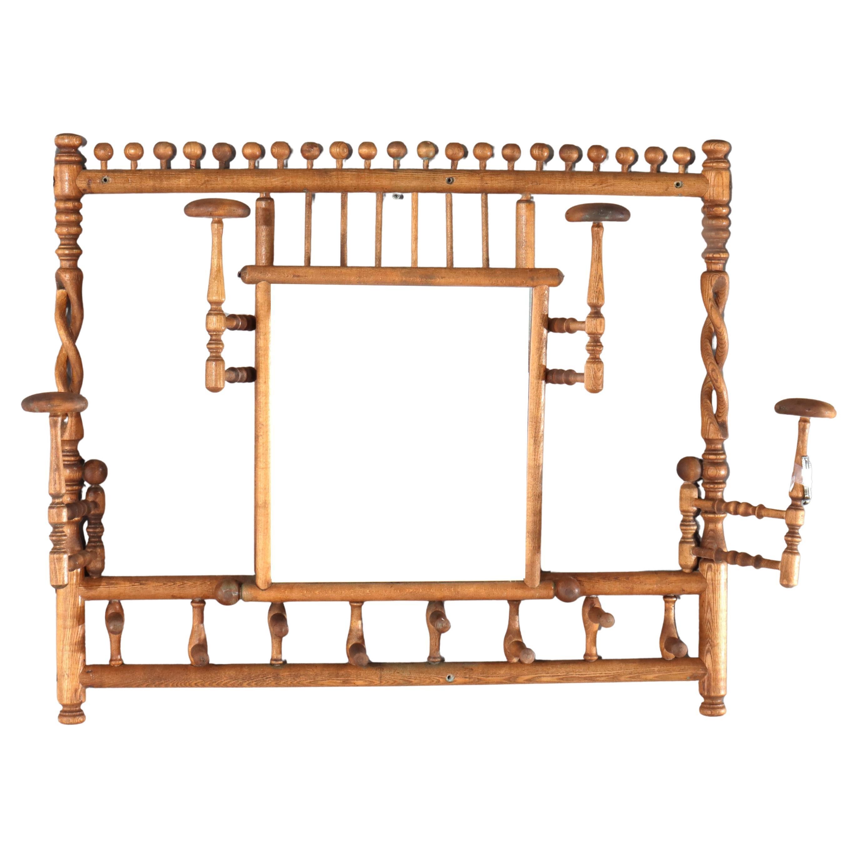 Antique Oak Stick 
Ball Hat Rack avec Mirror C1920 en vente