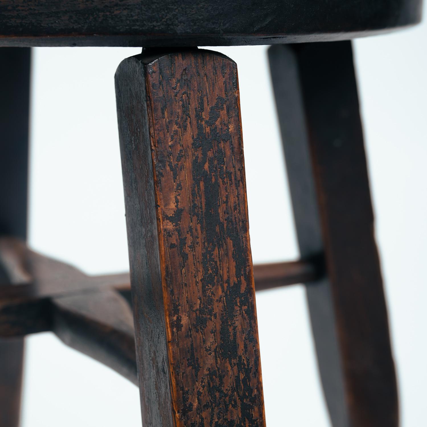 Chêne Tabourets en chêne antique, ensemble de 2 en vente