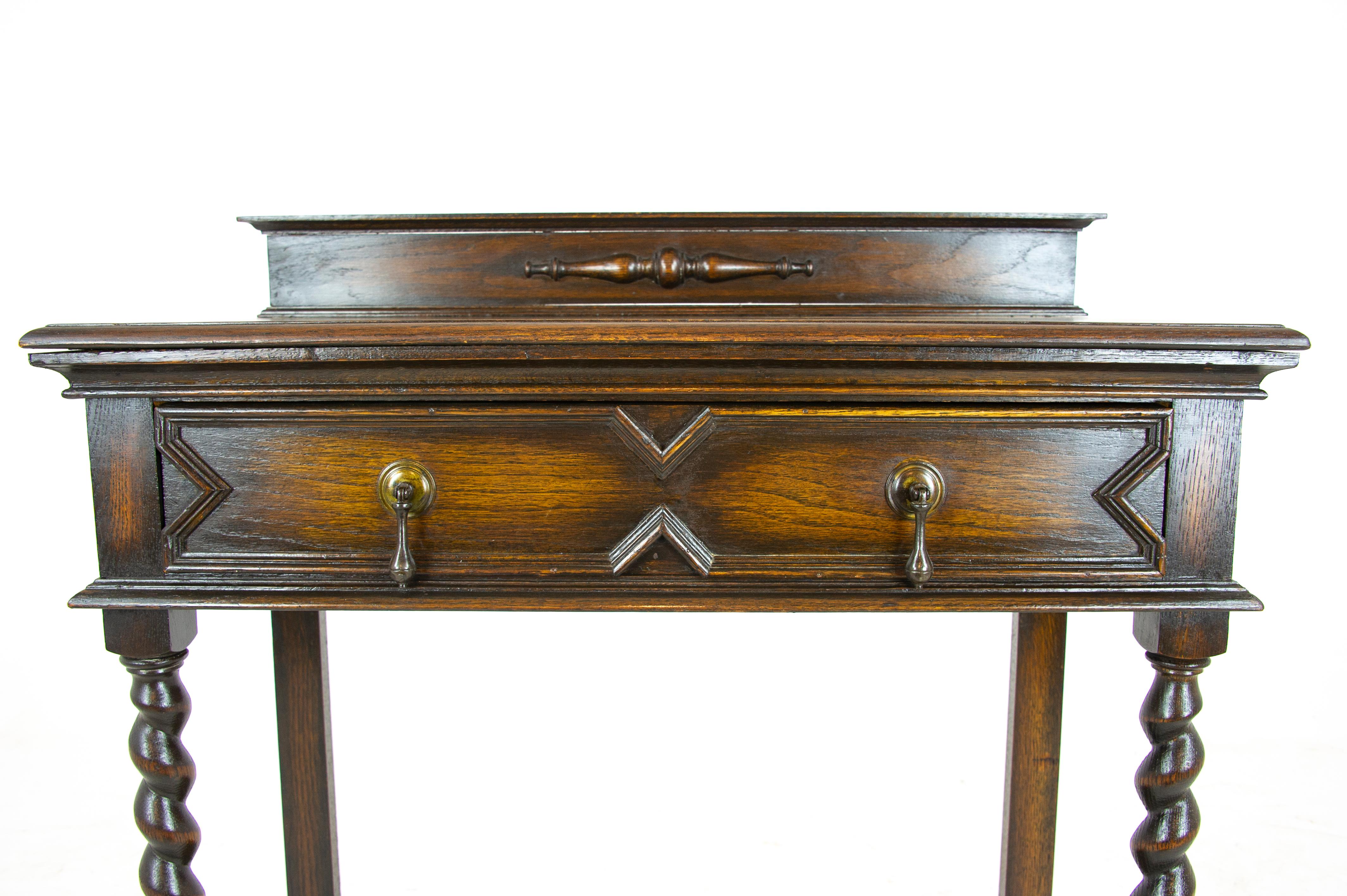 Hand-Crafted Antique Oak Table, Barley Twist Hall Table or Lamp Table, Scotland 1920, B1452