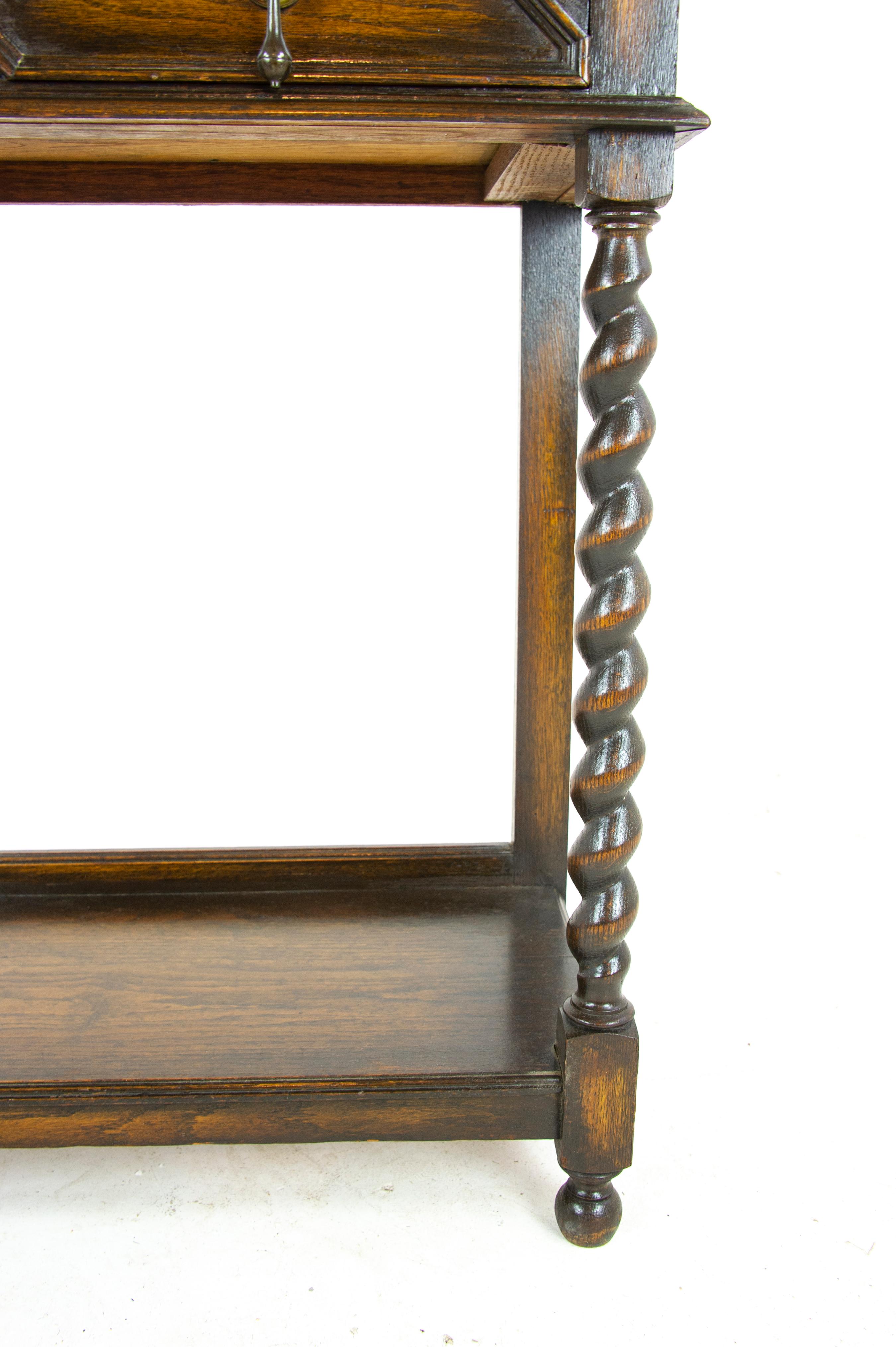 Early 20th Century Antique Oak Table, Barley Twist Hall Table or Lamp Table, Scotland 1920, B1452