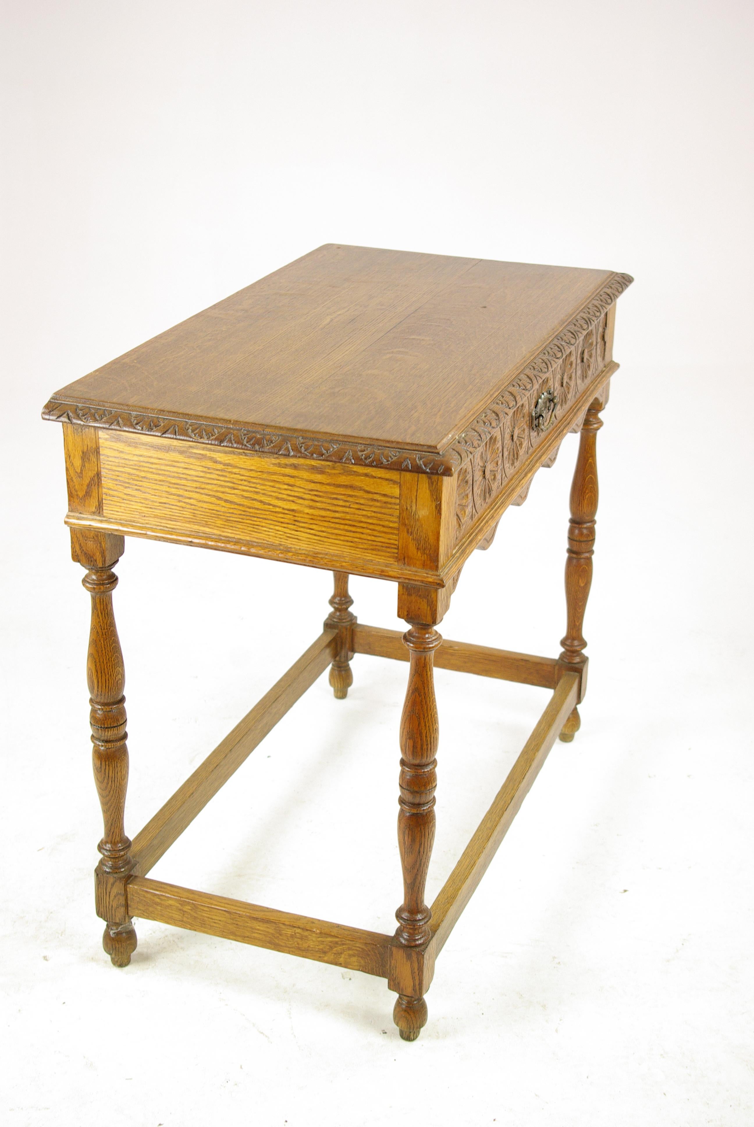 Antique oak table, carved tiger oak hall table, antique long table, antique end table, Scotland 1910s, H518

Scotland, 1910s
Solid oak constructions with original finish
Tiger oak top with carved edge around the perimeter
Single carved dovetailed