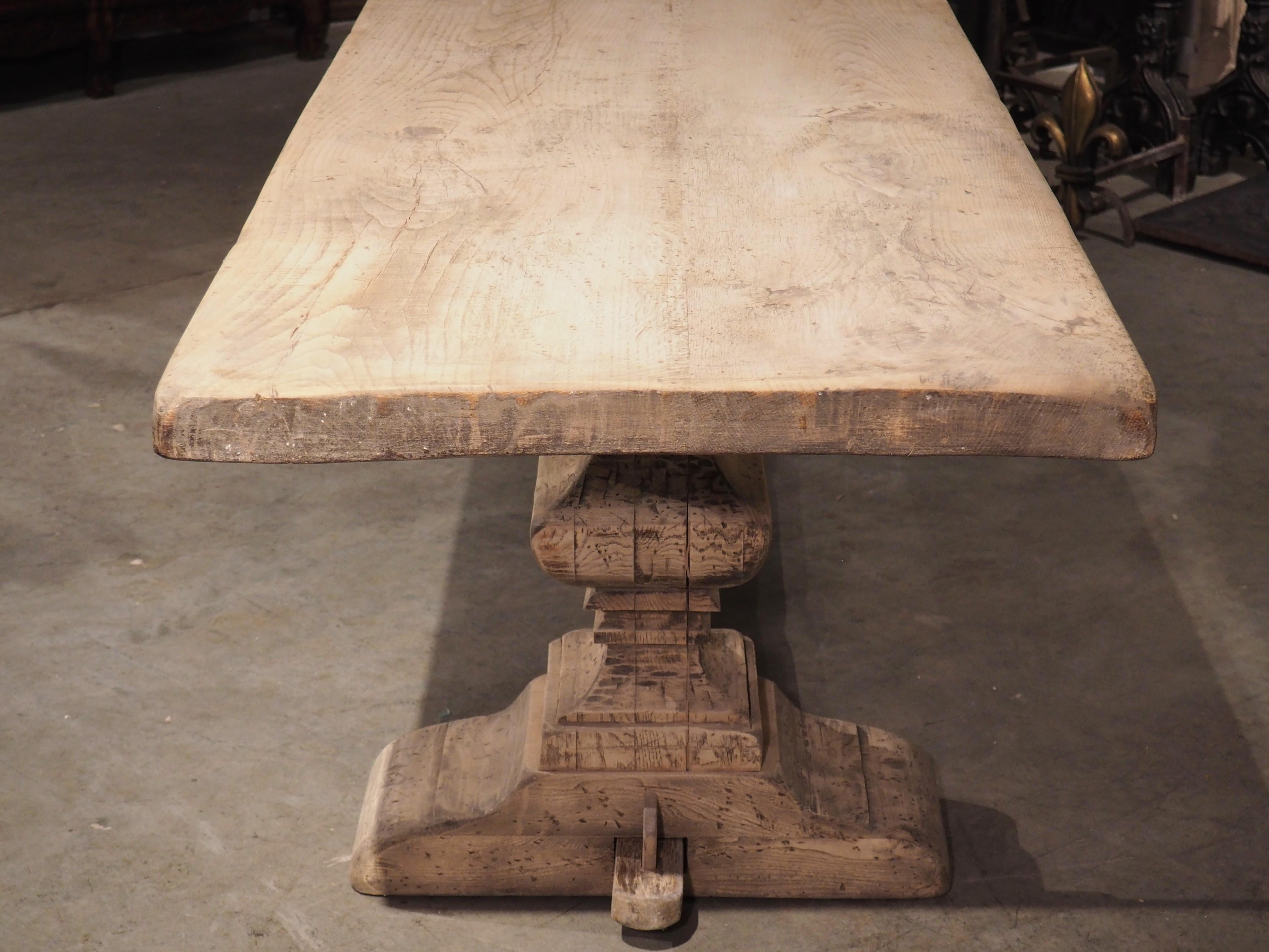 Antique Oak Table from a Villa in Asti, Piedmont Italy, 19th Century For Sale 8