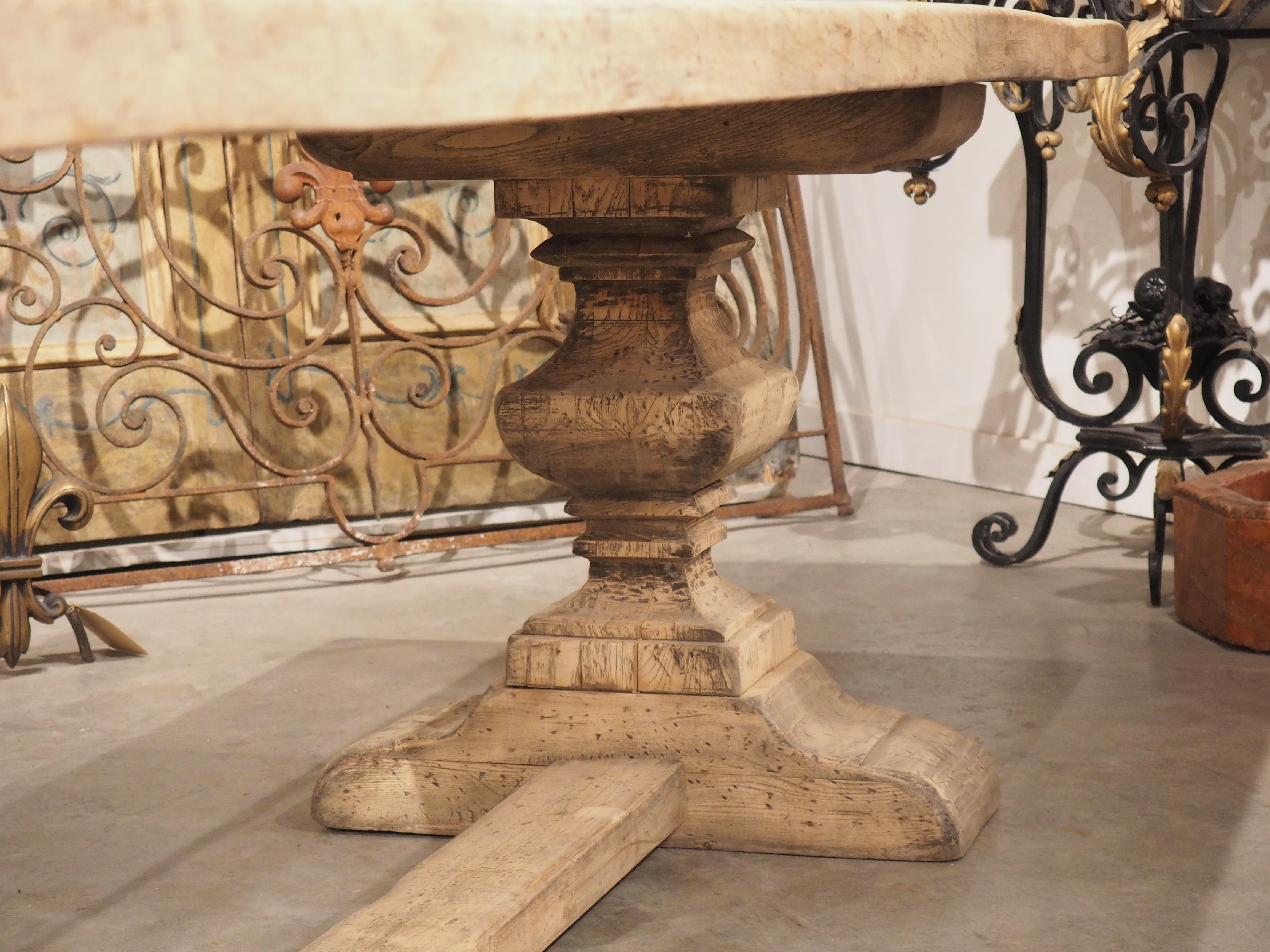 Antique Oak Table from a Villa in Asti, Piedmont Italy, 19th Century For Sale 13