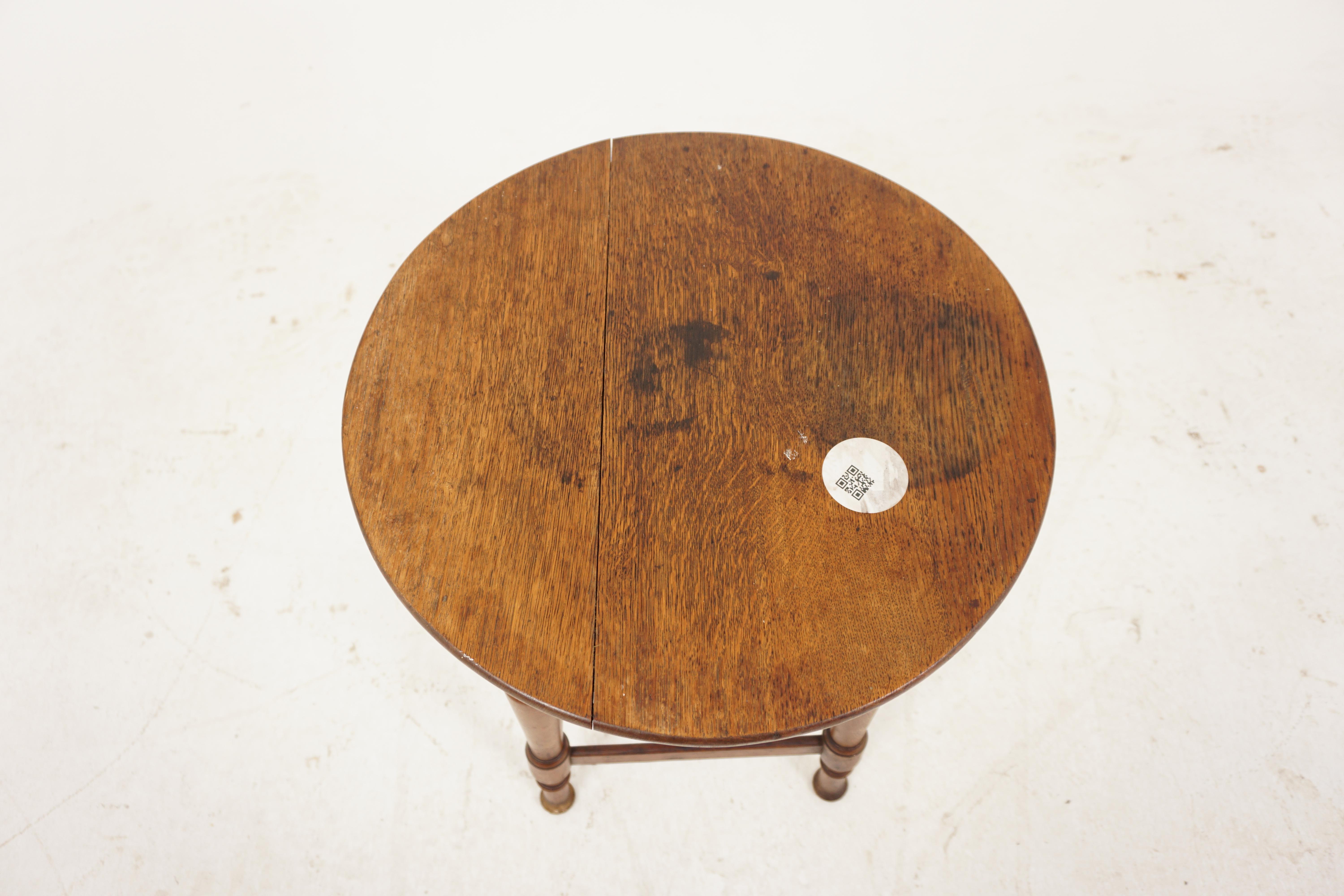 Hand-Crafted Antique Oak Table, Small Circular Plant Stand, Scotland 1920, H1100