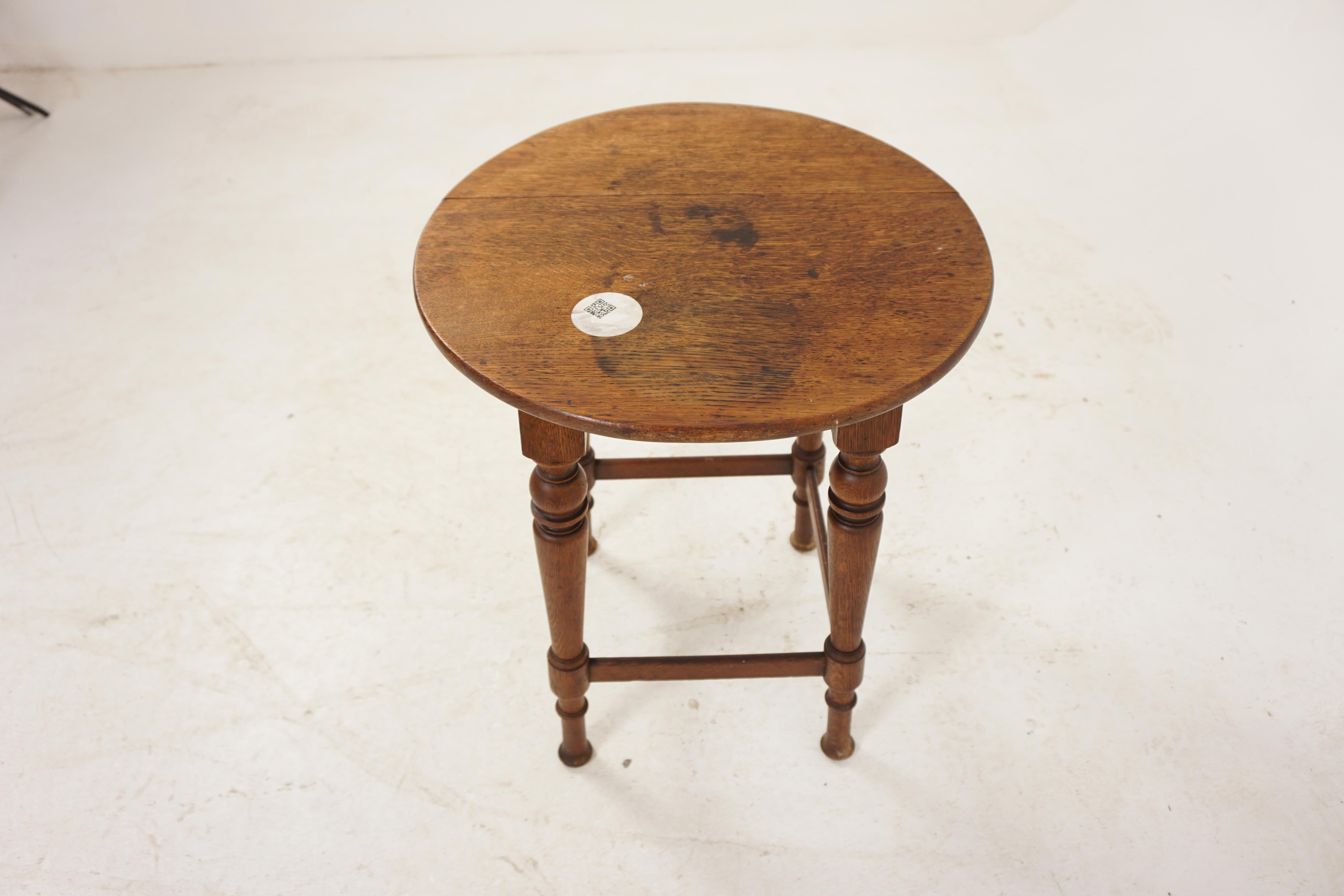 Antique Oak Table, Small Circular Plant Stand, Scotland 1920, H1100 In Good Condition In Vancouver, BC