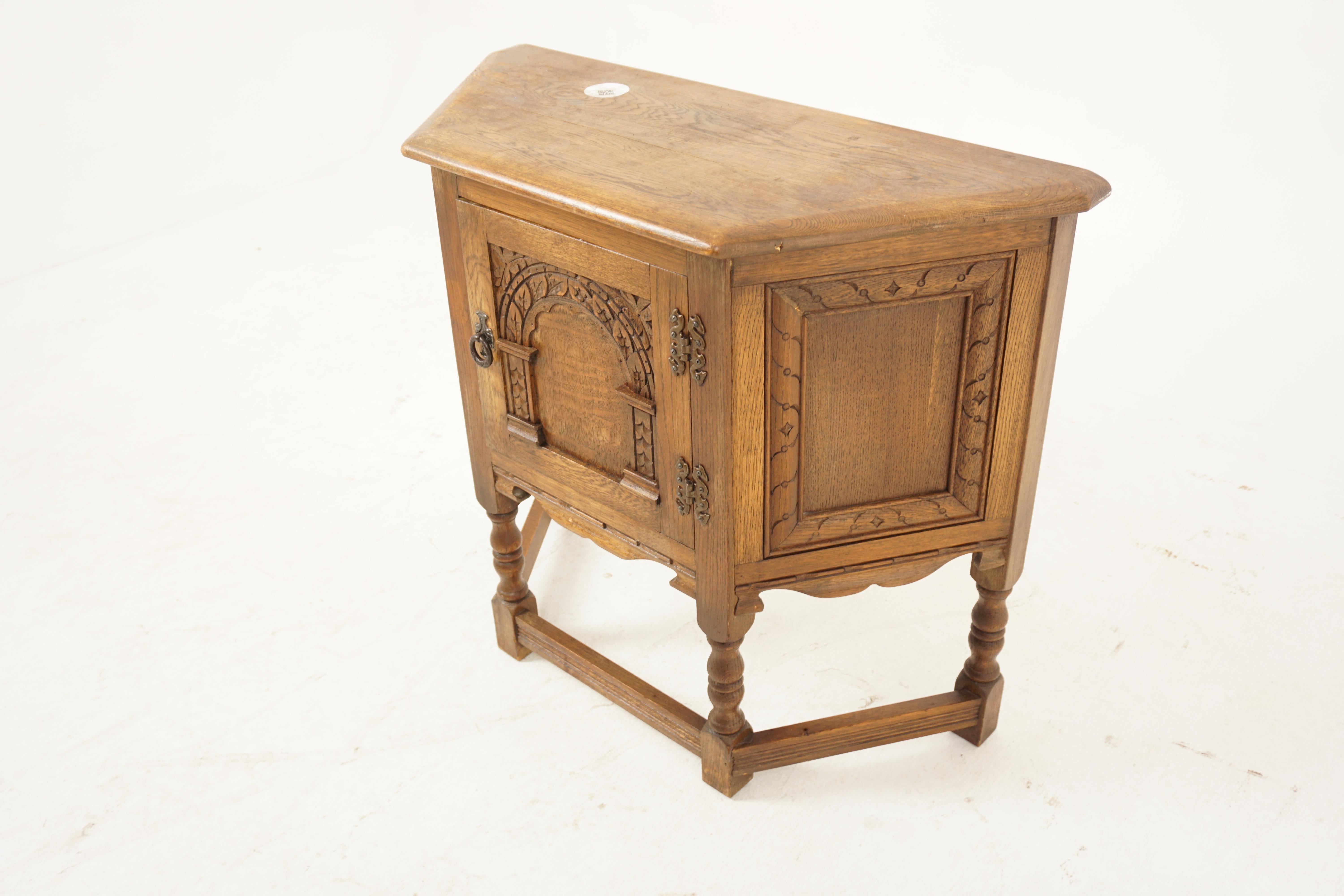 Antique Oak Table, Vintage Carved Oak Hall Table, Sofa Table, Antique Furniture, Scotland 1930, H1076

+ Scotland 1910
+ Solid Oak
+ Original Finish
+ Solid oak top with beveled canted edge sides
+ Single carved panel door
+ Exterior shaped