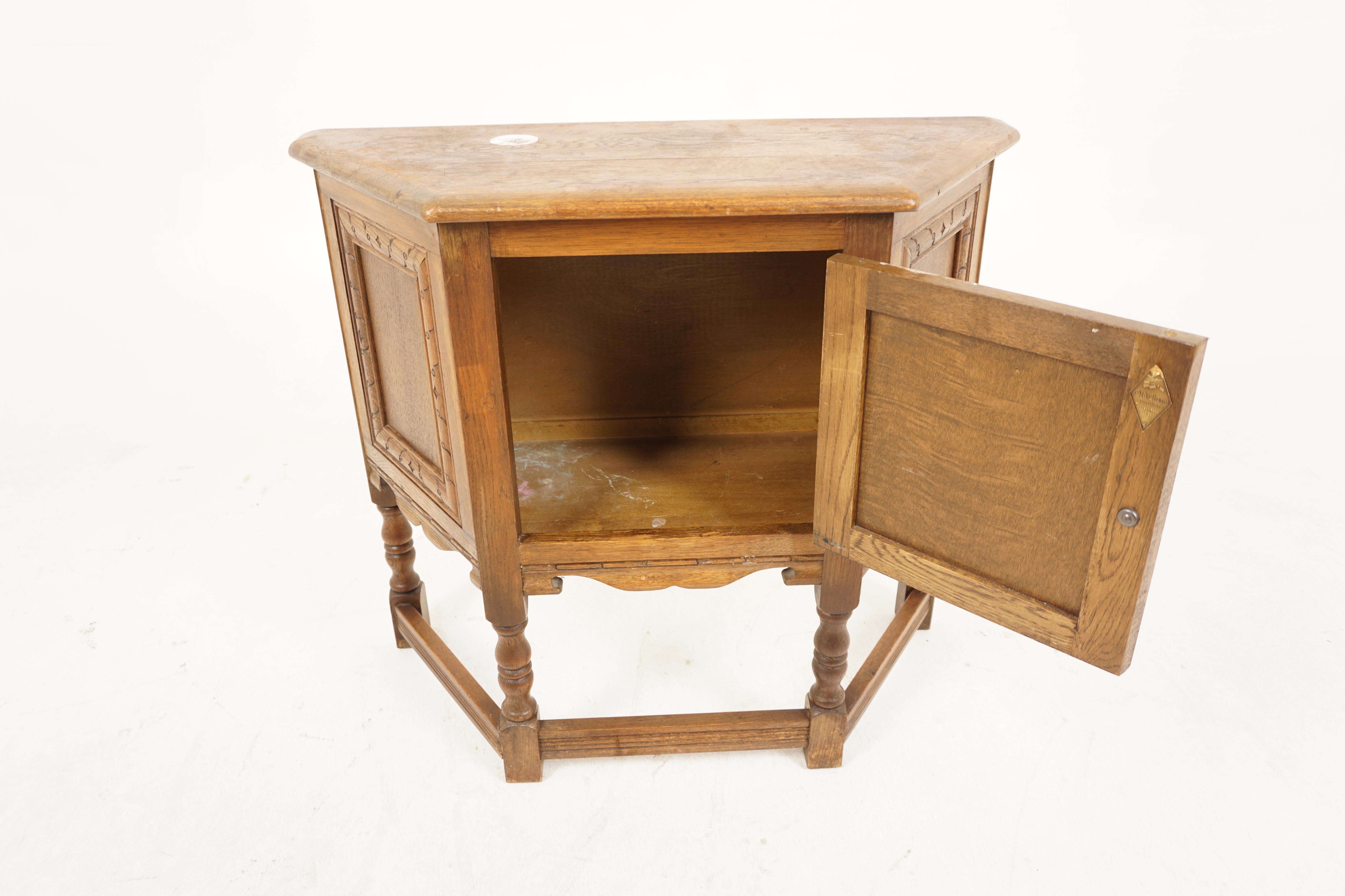 Mid-20th Century Antique Oak Table, Vintage Carved Oak Sofa and Hall Table, Scotland 1930, H1076
