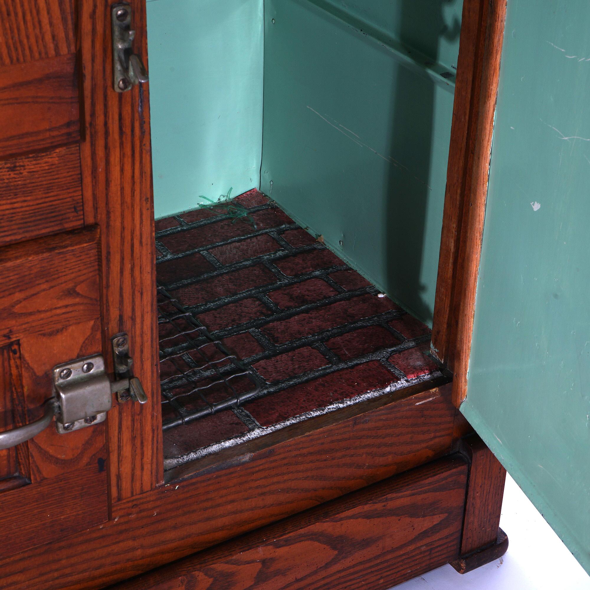 Boîte à glace antique en chêne à trois portes avec finition d'origine C1920 5