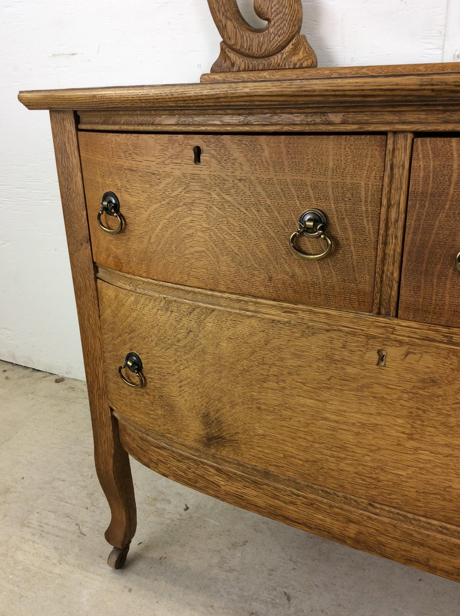 Cómoda antigua de tres cajones de roble con espejo oval montado en venta 13
