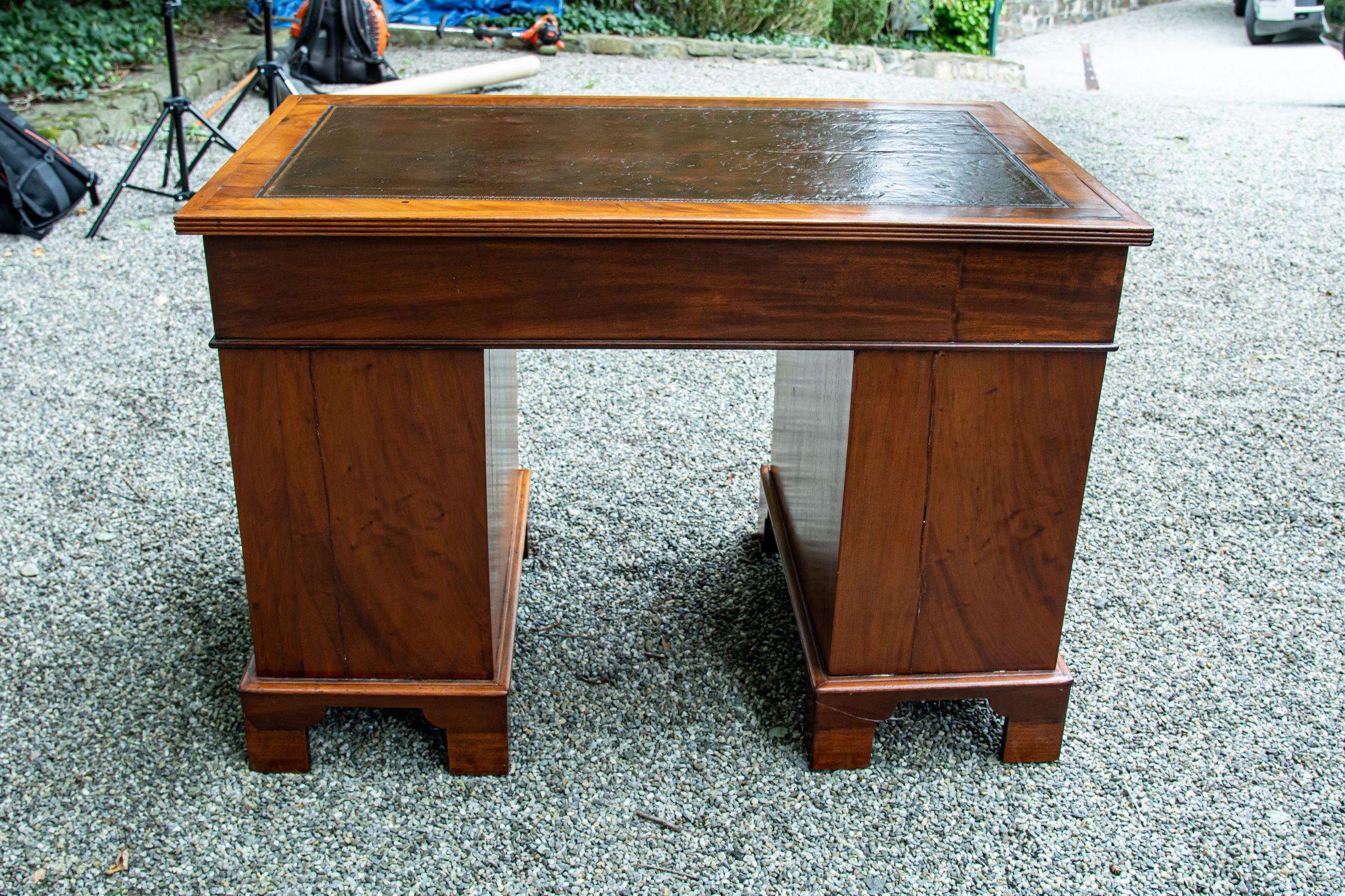 Antique Oak Twin Pedestal Desk In Good Condition For Sale In Mt Kisco, NY