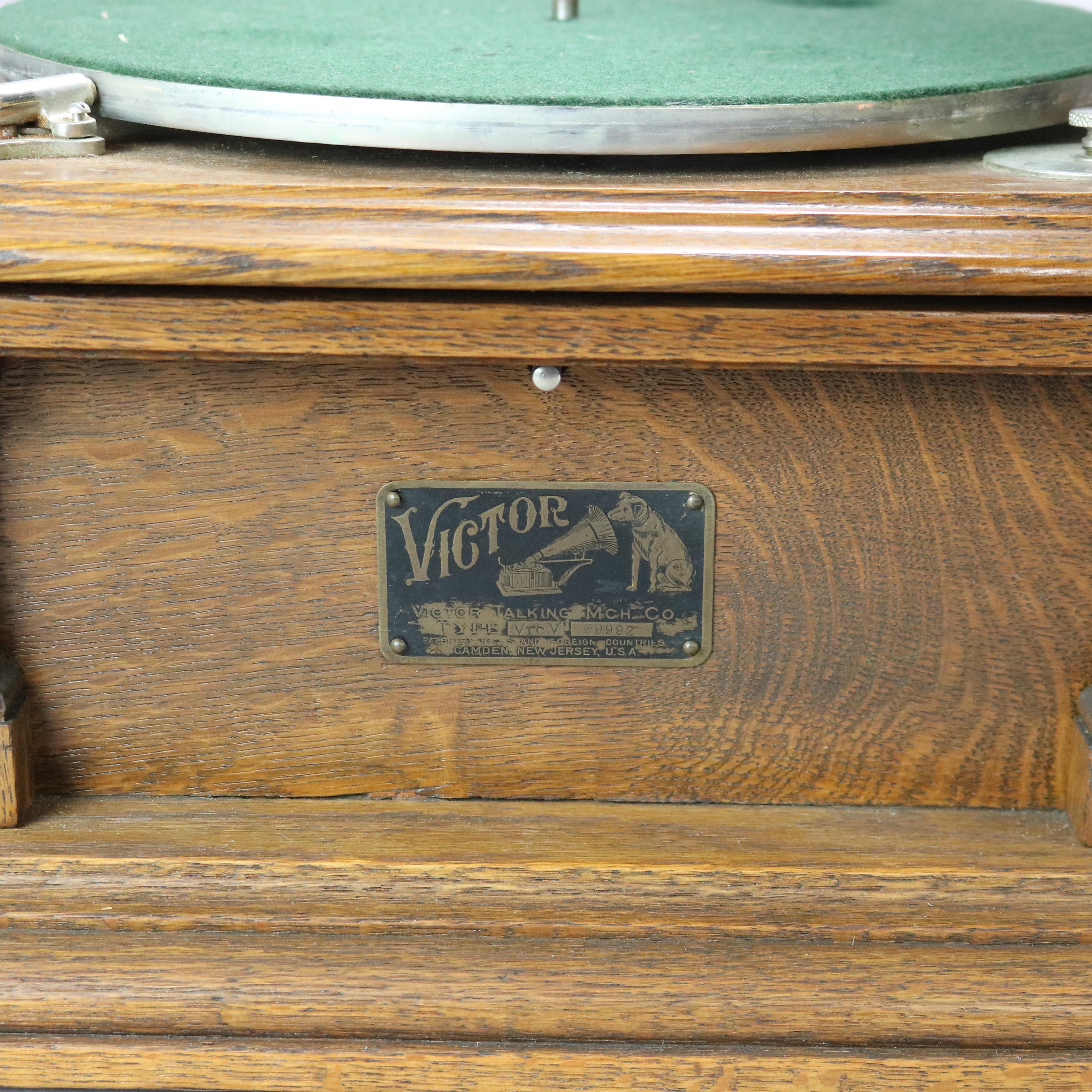 Antique Oak Victor V (Model Five) Phonograph with Brass Bell Horn c1900 2