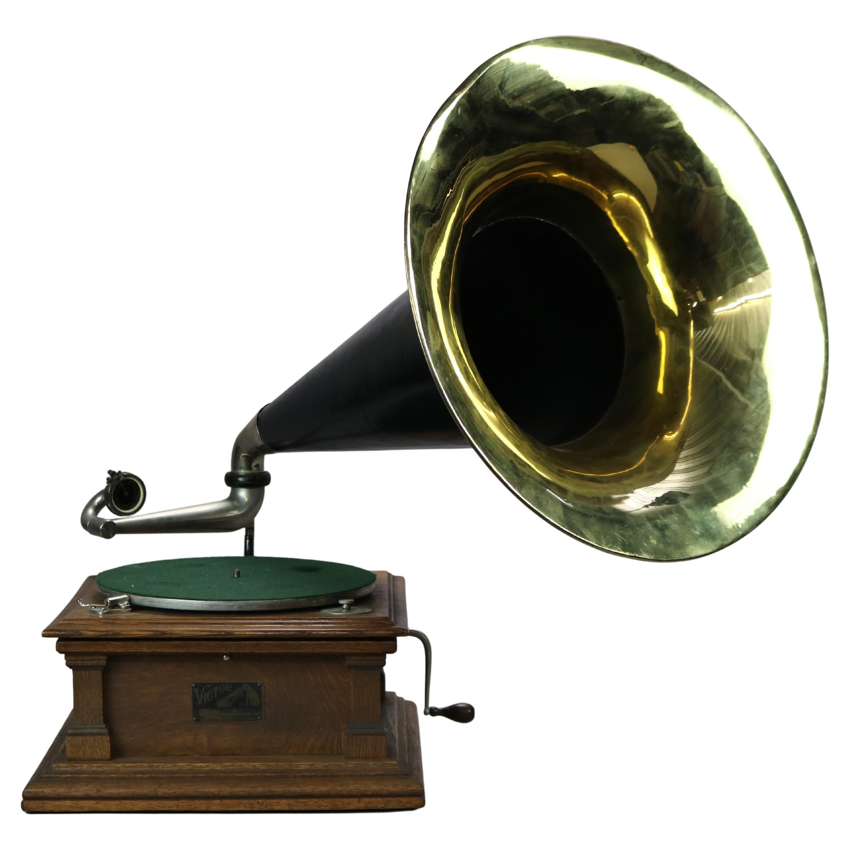 Antique Oak Victor V (Model Five) Phonograph with Brass Bell Horn c1900