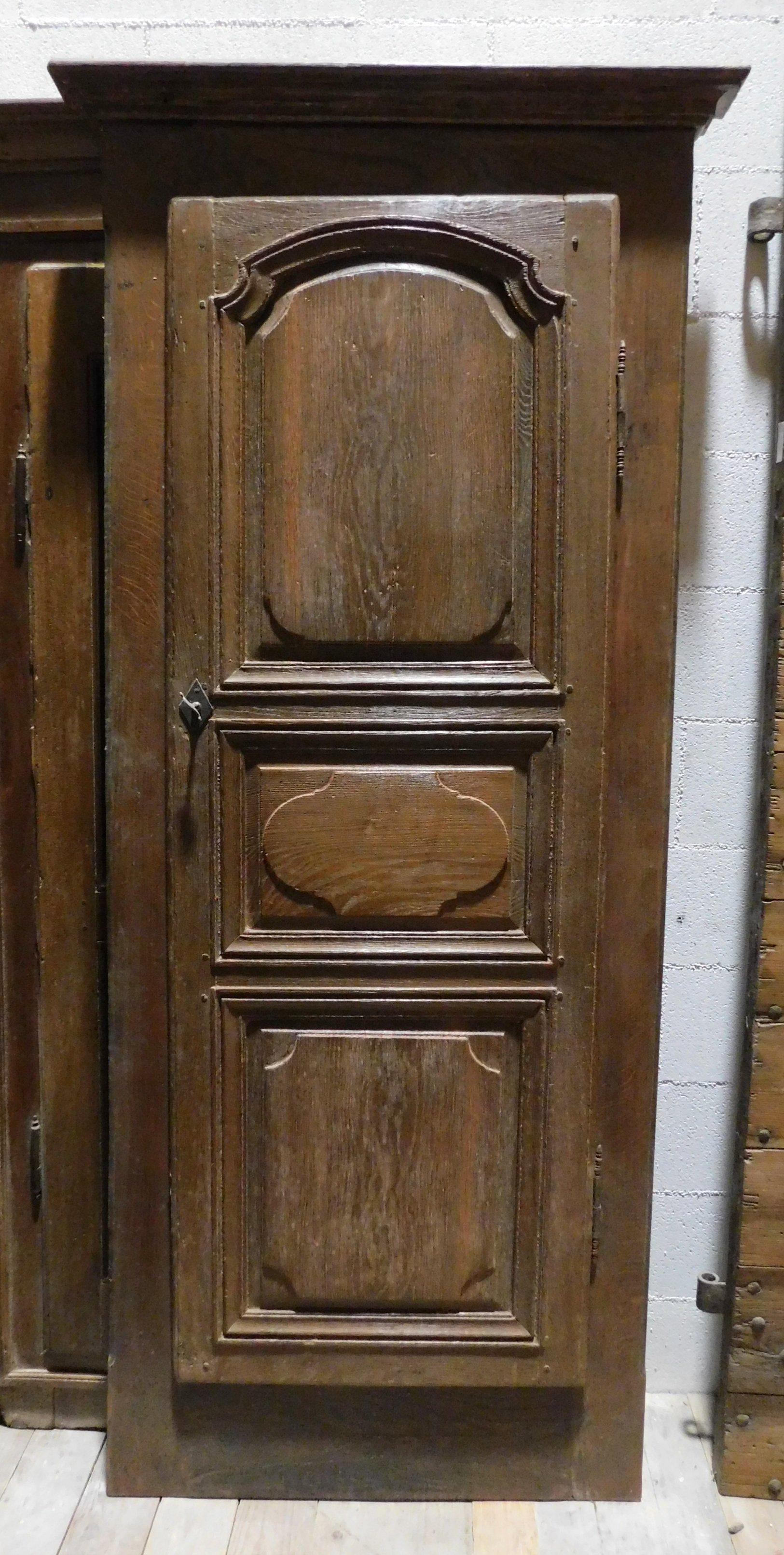 Antique Oak Wall Placard, Built-In Wardrobe, Cupboard, Italy '700 For Sale 1