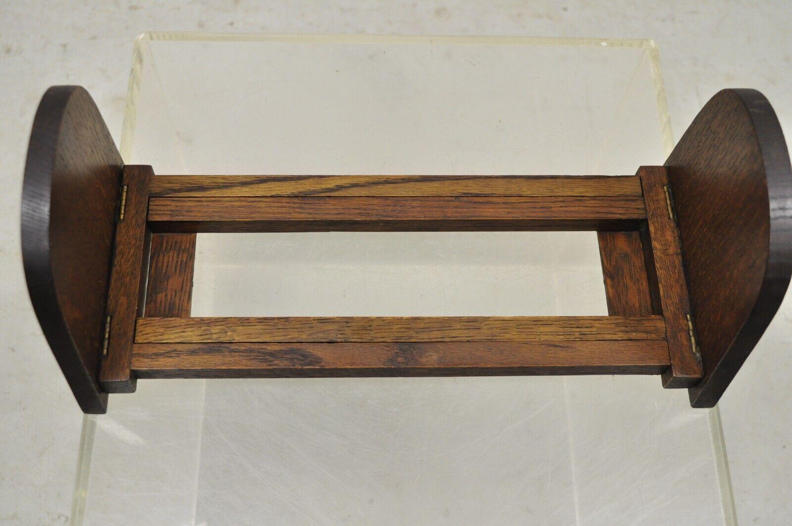 Antique Oak Wood Arts & Crafts Expandable Book Holder Rack Bookends In Good Condition In Philadelphia, PA