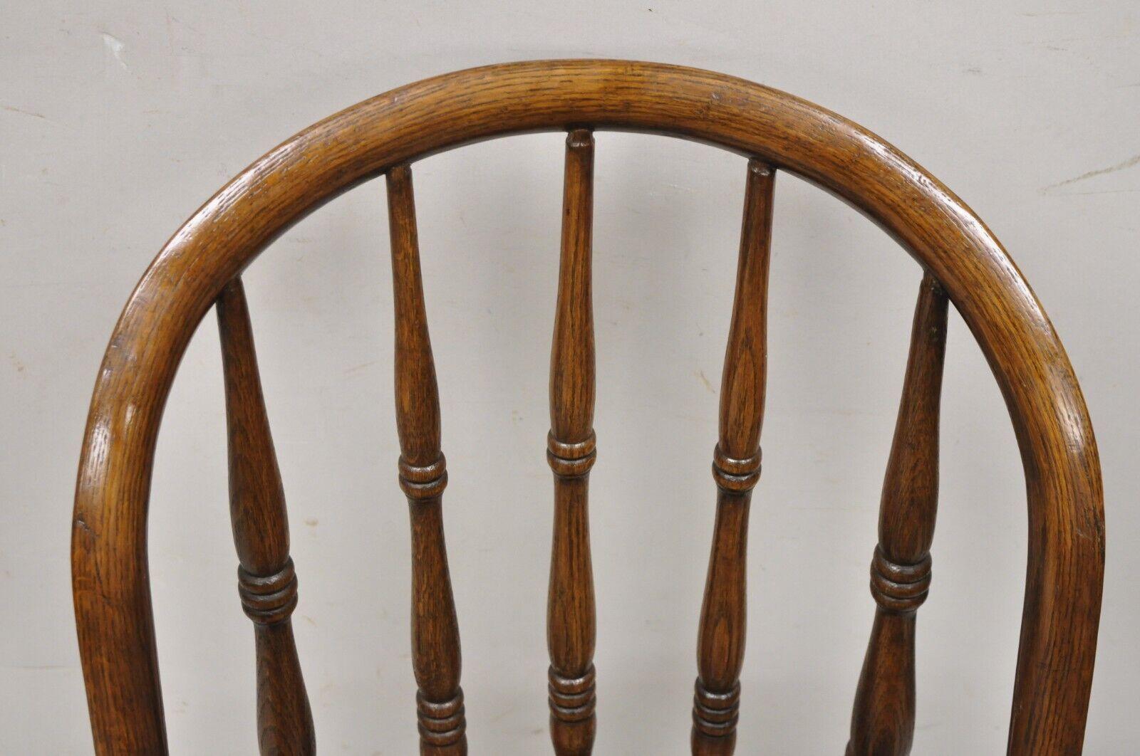 Antique Oak Wood Bowed Windsor Dining Side Chair by Northwestern Mfg. In Good Condition For Sale In Philadelphia, PA