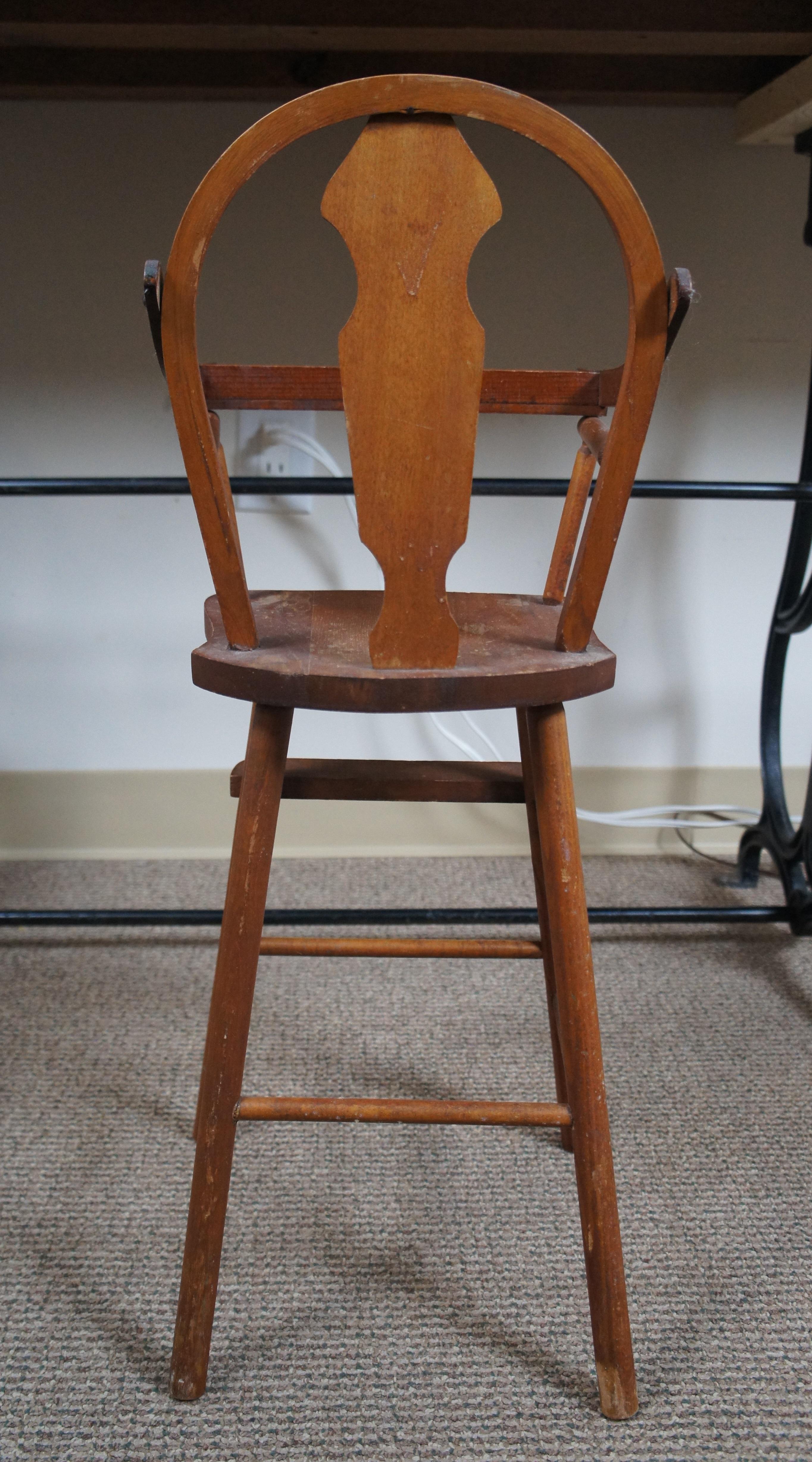 Antique Oak Wood Child Baby Doll Size High Chair W Swing Tray In Good Condition For Sale In Dayton, OH