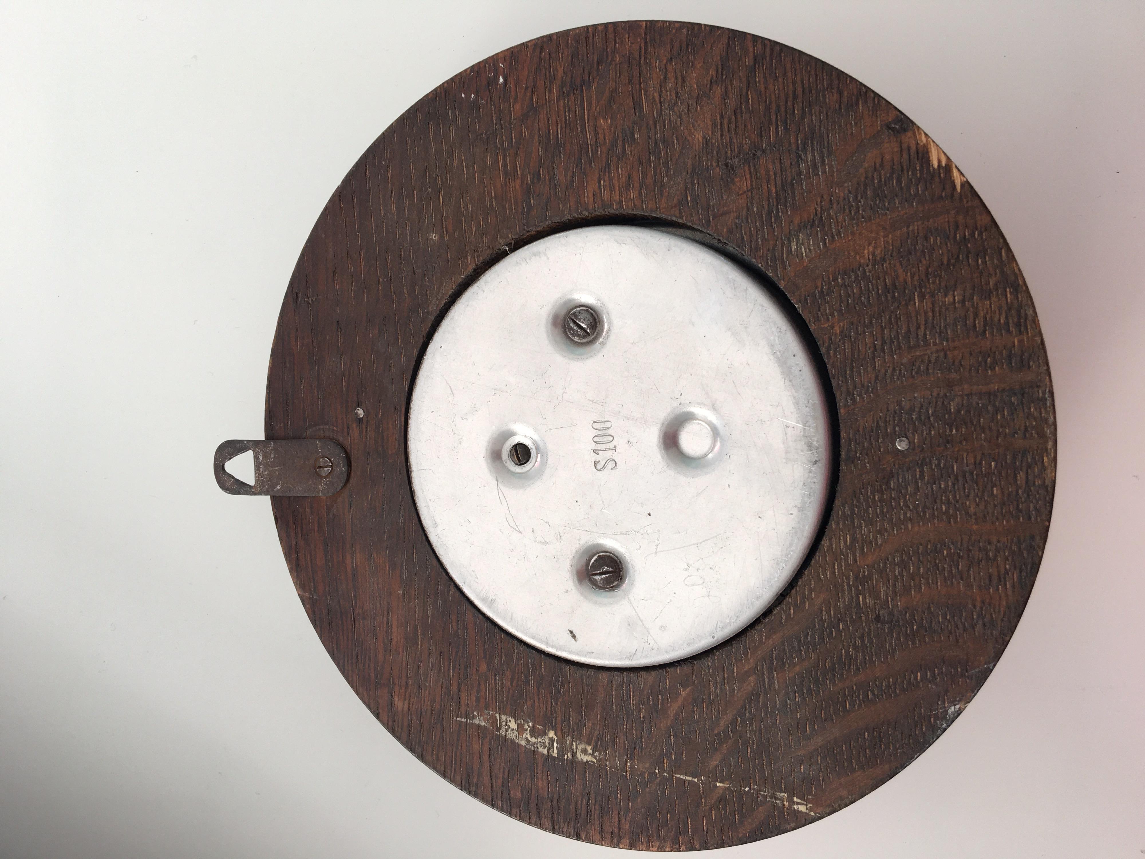 Antique Oakwood Wall Barometer In Fair Condition For Sale In London, Nottinghill